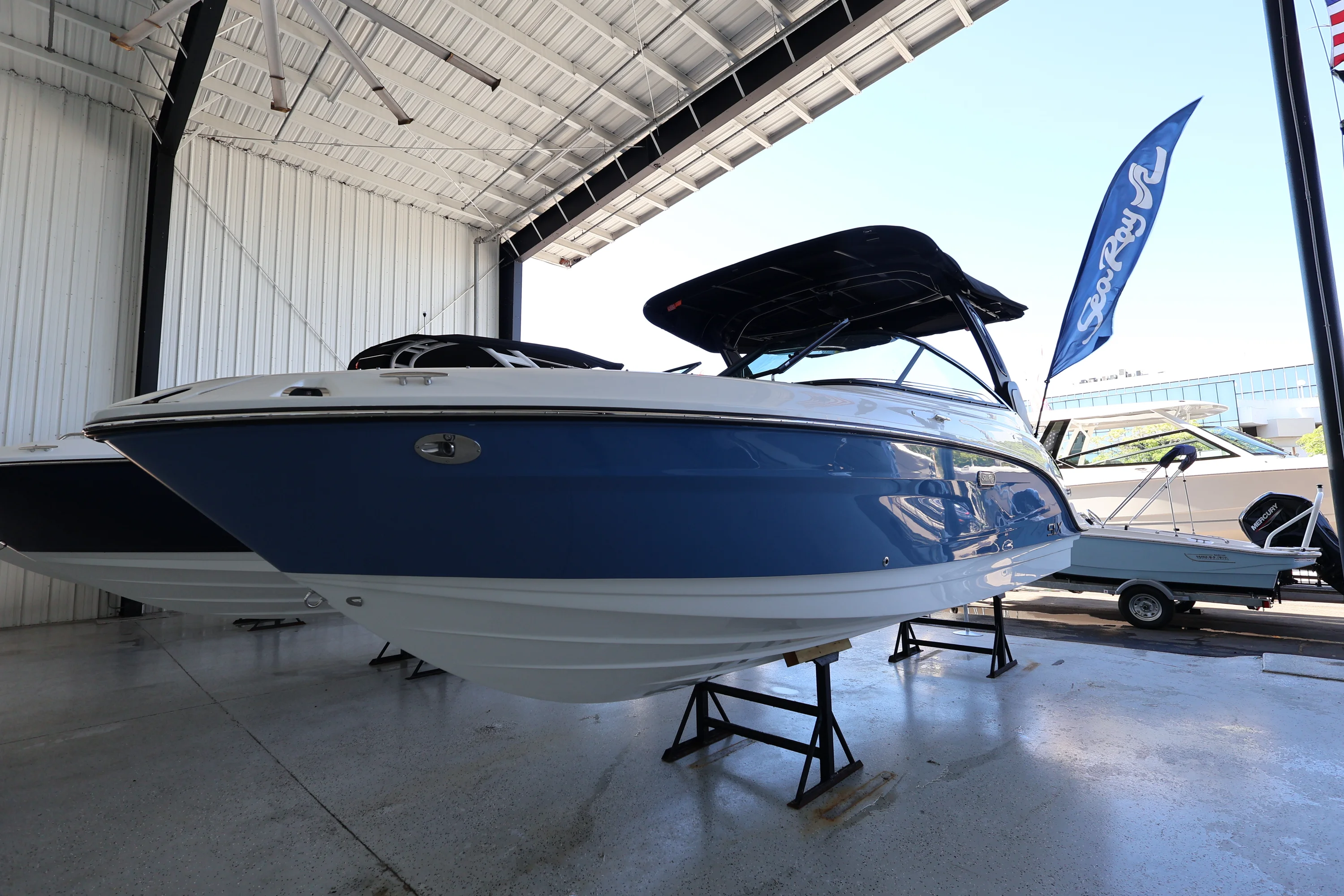 2026 Sea Ray SLX 260 Outboard Image Thumbnail #2