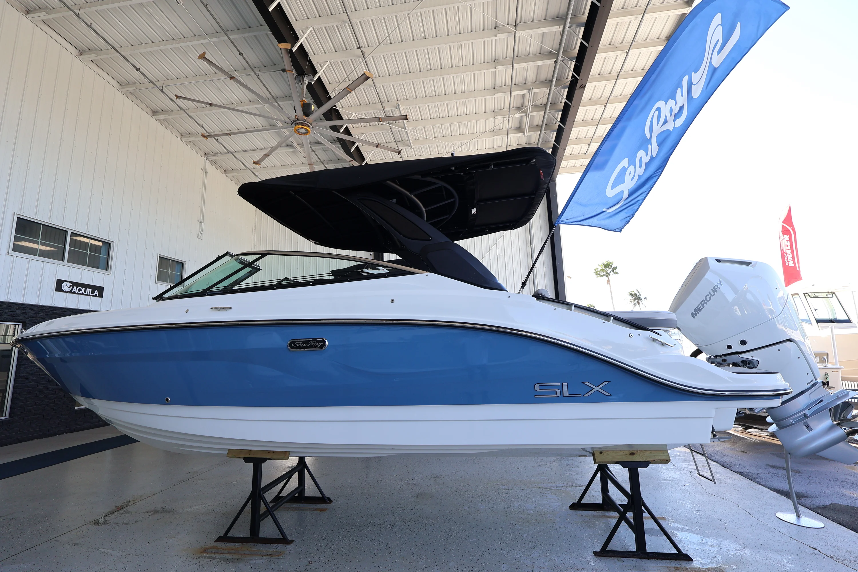 2026 Sea Ray SLX 260 Outboard Image Thumbnail #0