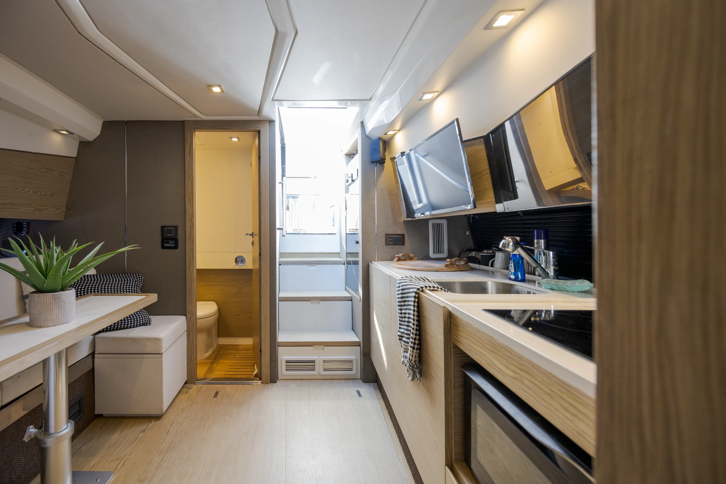 2018 Azimut VERVE 40 Image Thumbnail #33