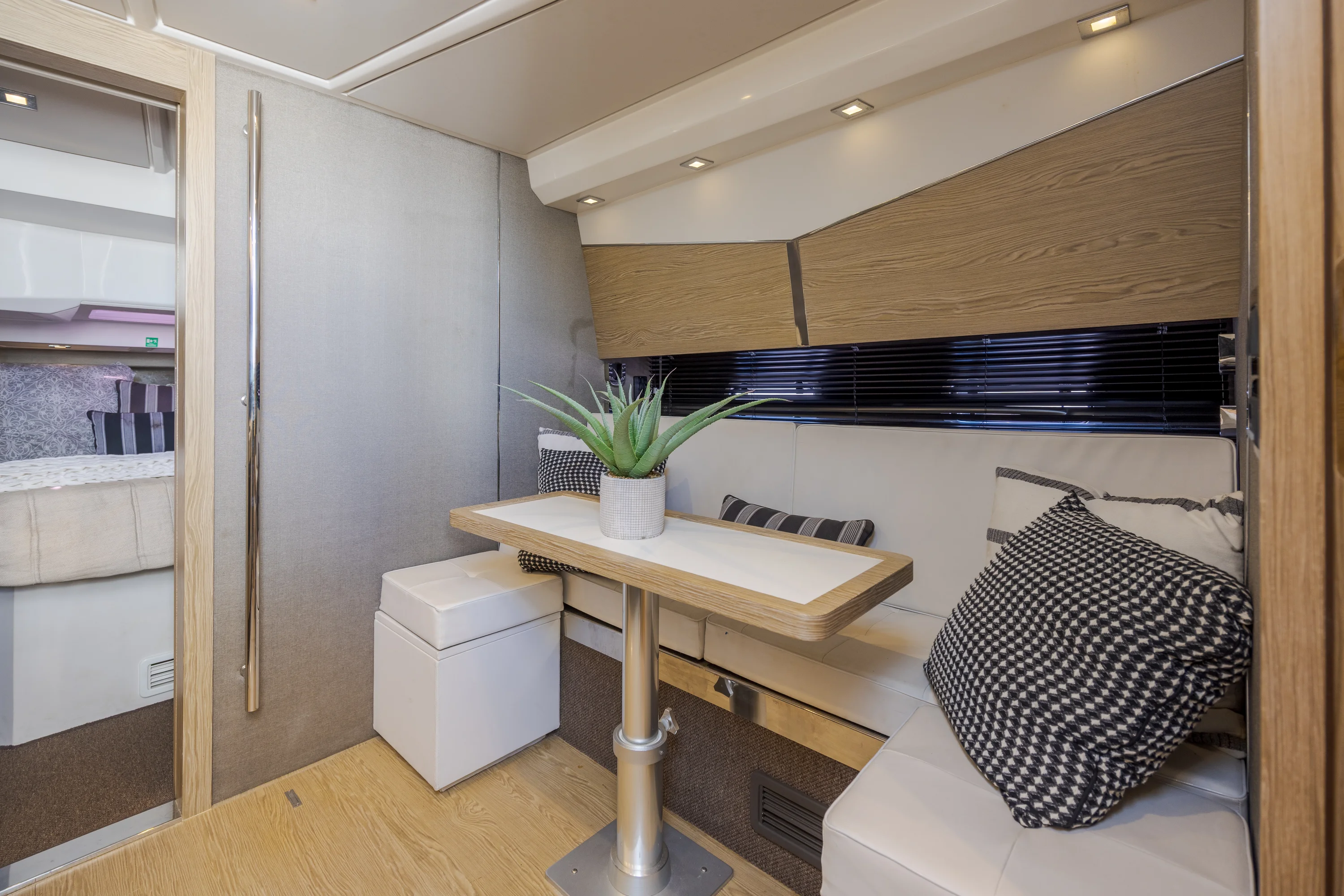 2018 Azimut VERVE 40 Image Thumbnail #34