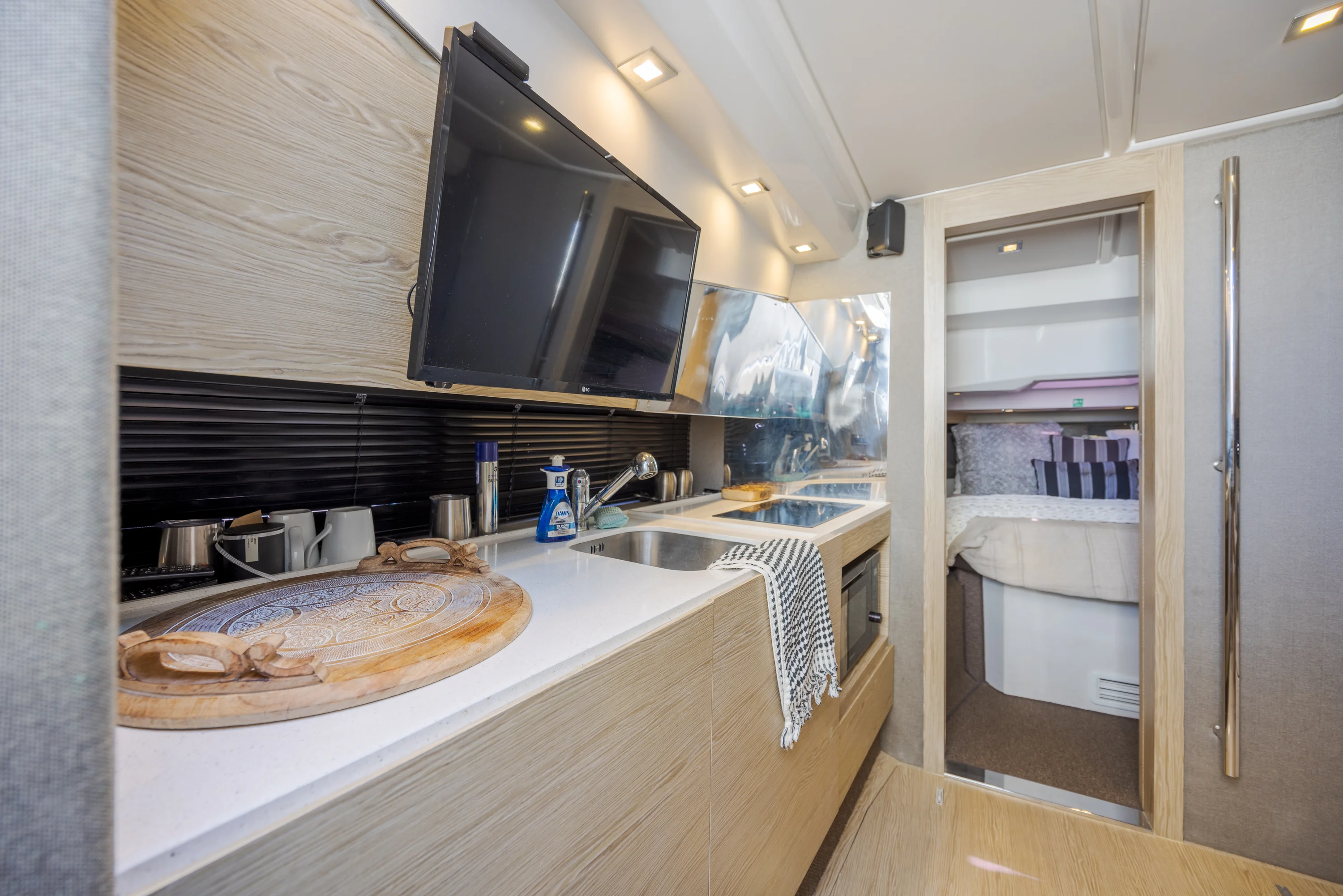 2018 Azimut VERVE 40 Image Thumbnail #32