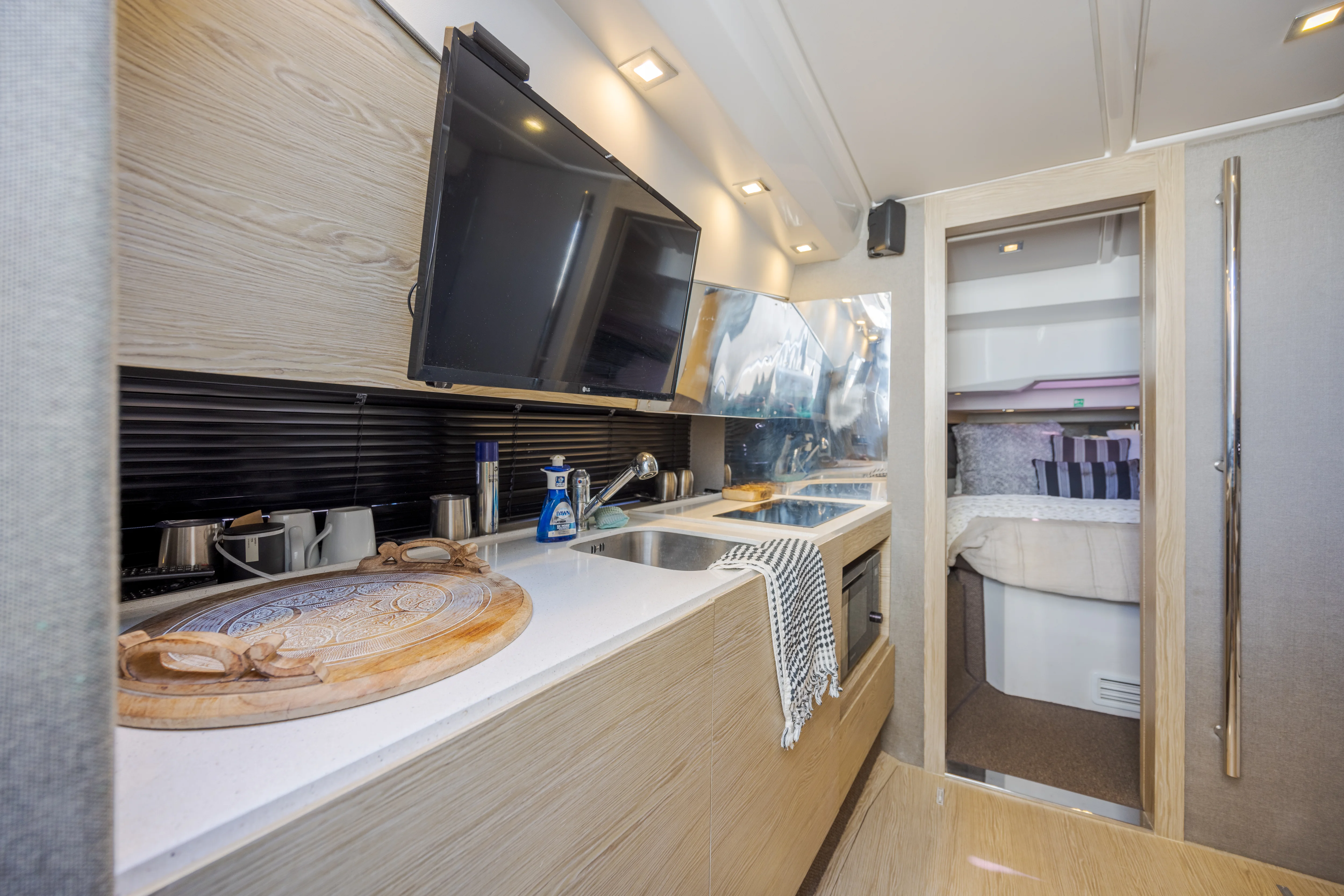 2018 Azimut VERVE 40 Image Thumbnail #32