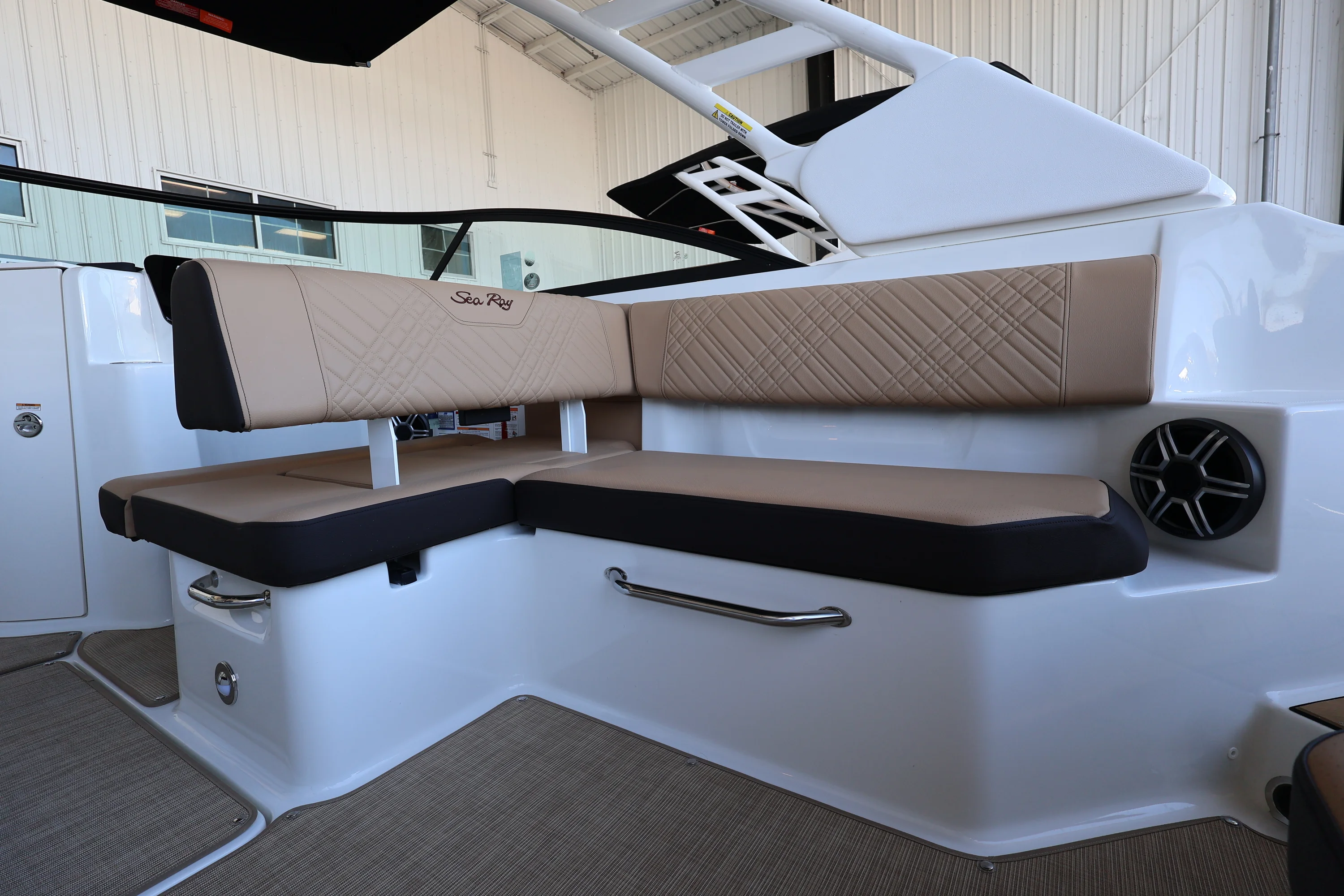 2026 Sea Ray SDX 270 Outboard Image Thumbnail #14