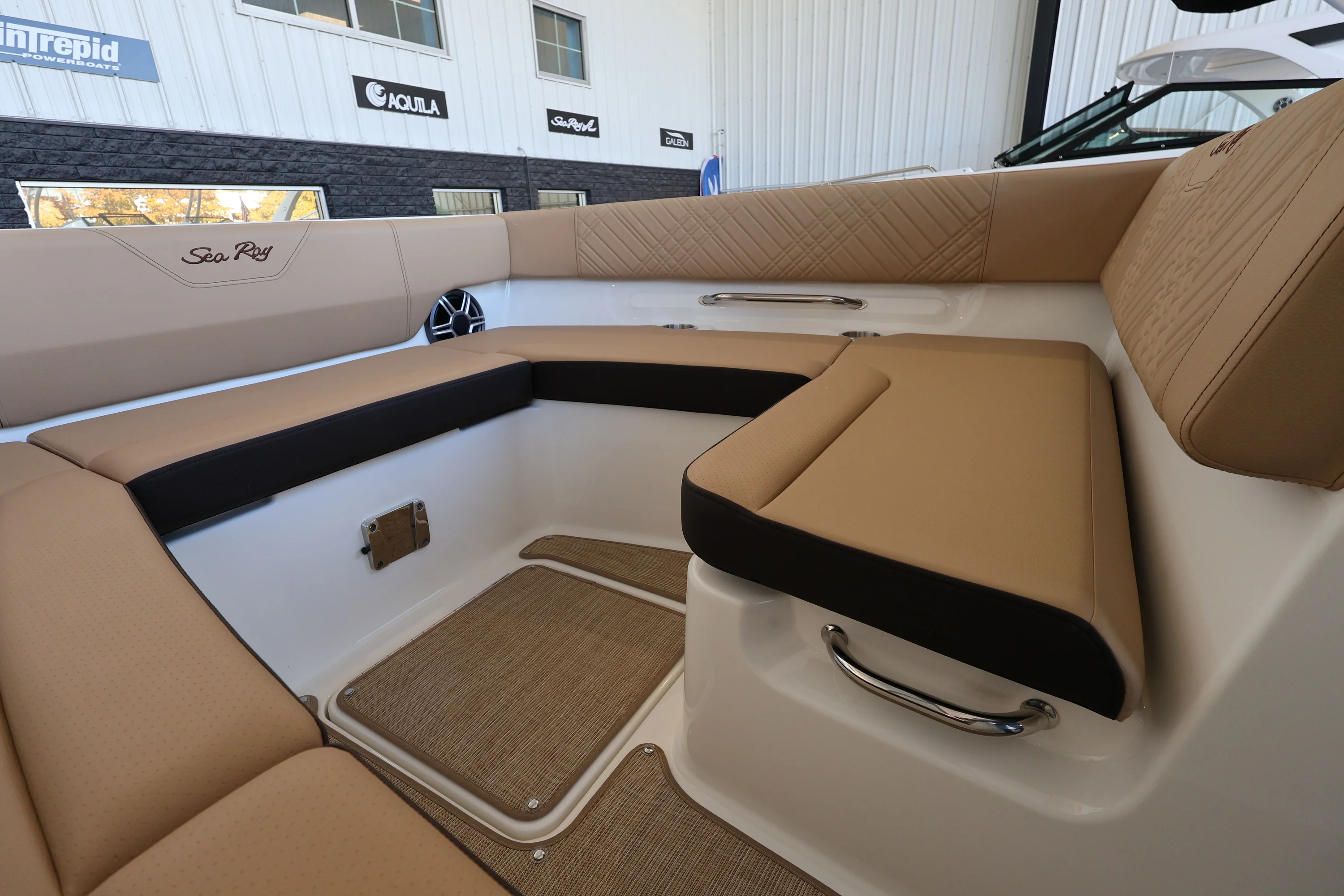 2026 Sea Ray SDX 270 Outboard Image Thumbnail #26