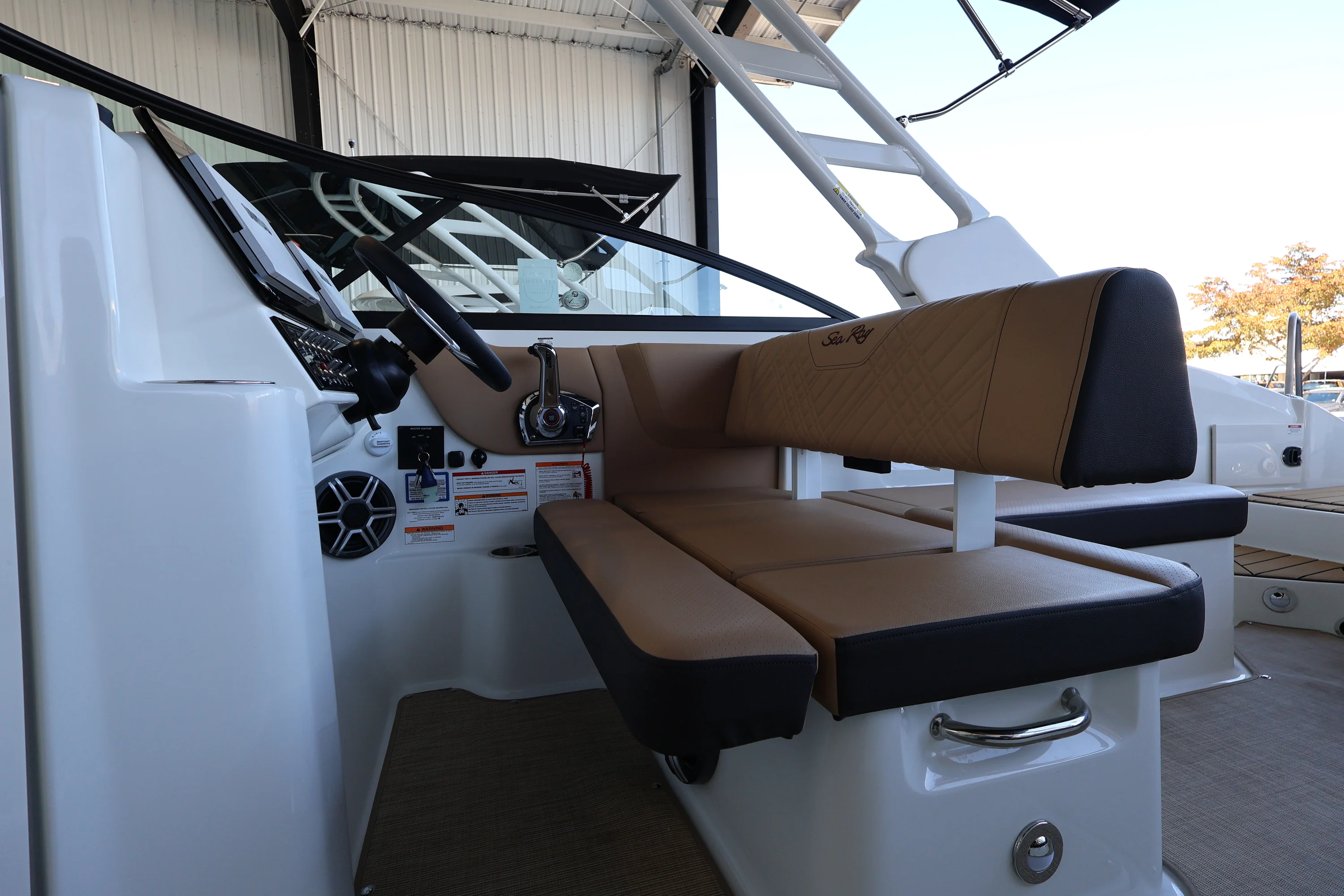 2026 Sea Ray SDX 270 Outboard Image Thumbnail #16