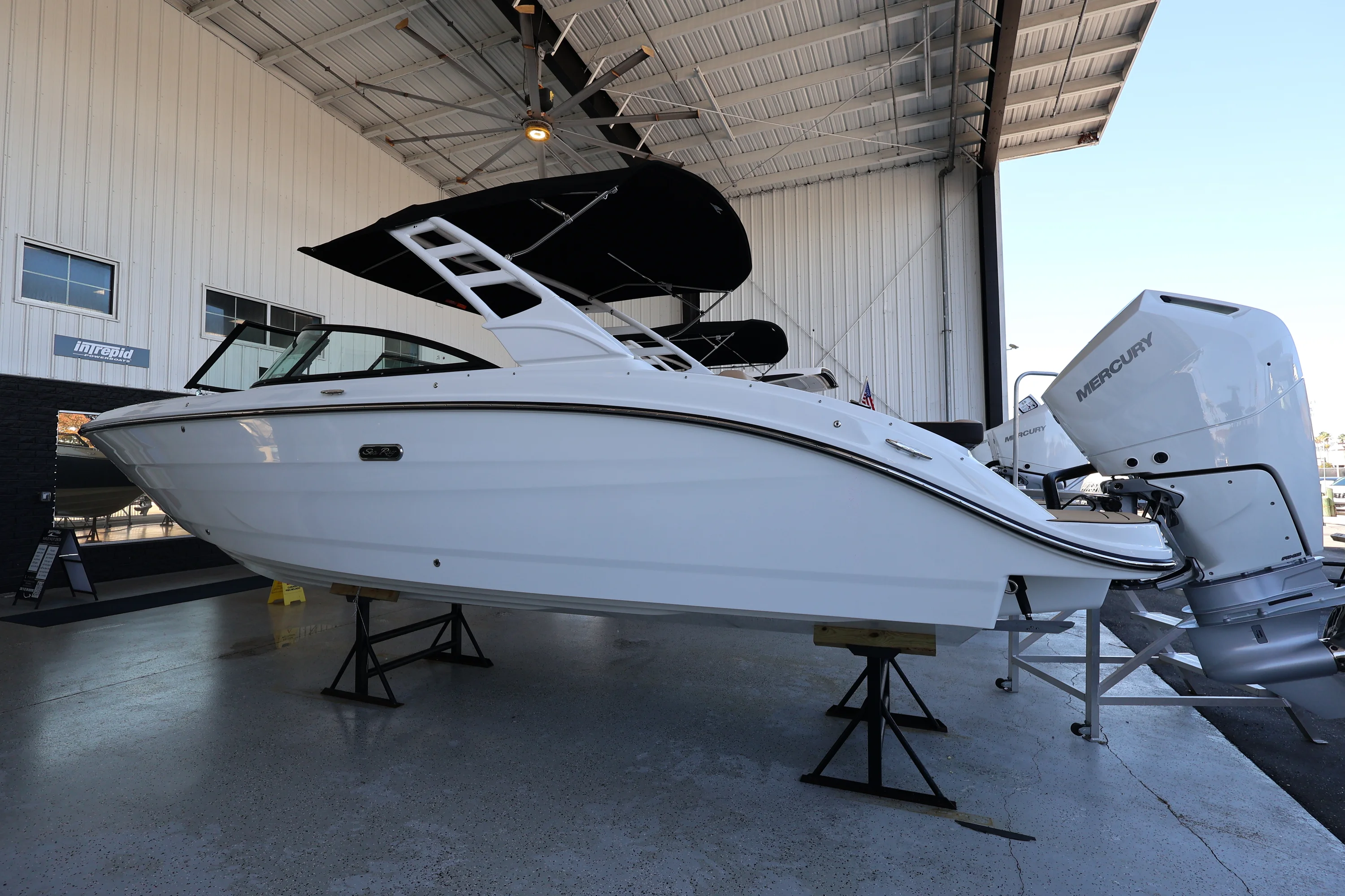 2026 Sea Ray SDX 270 Outboard Image Thumbnail #1