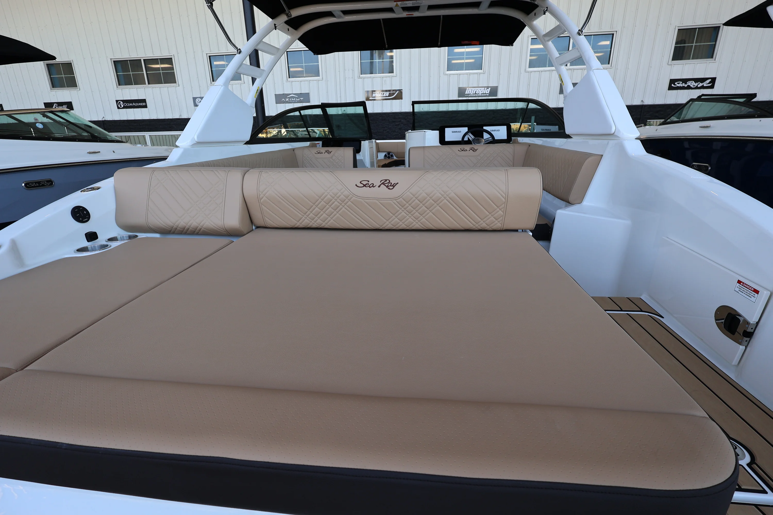 2026 Sea Ray SDX 270 Outboard Image Thumbnail #11