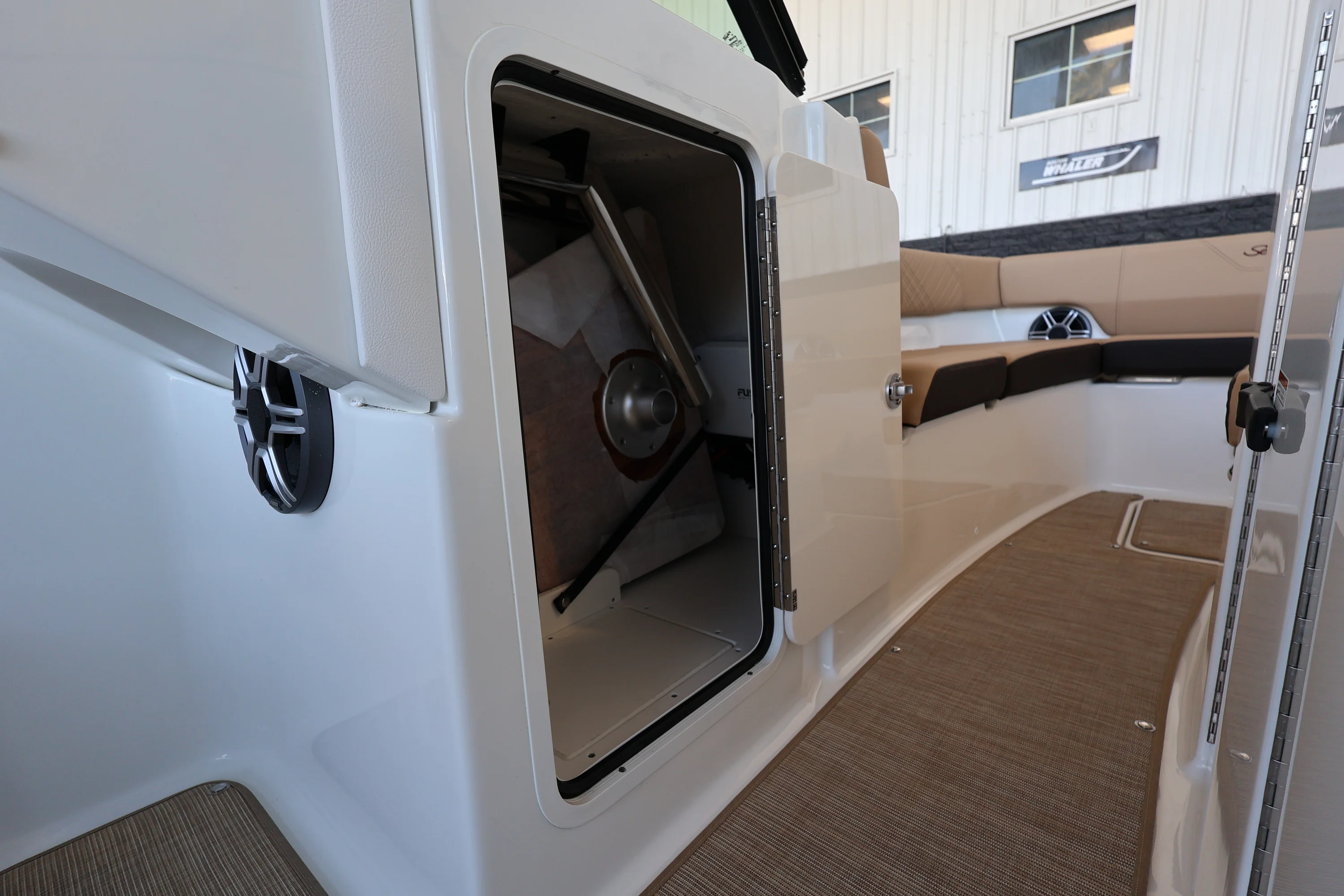 2026 Sea Ray SDX 270 Outboard Image Thumbnail #24