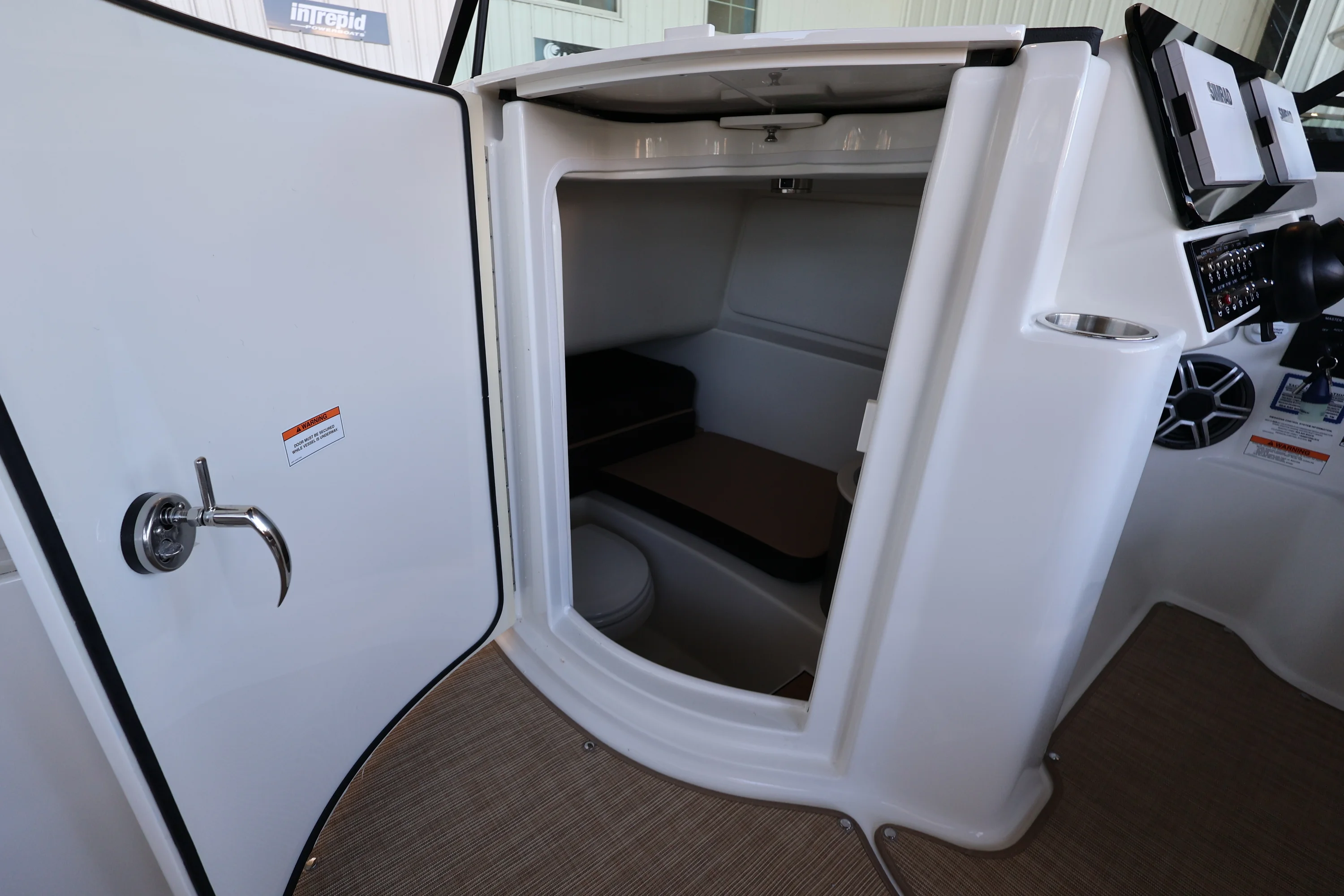 2026 Sea Ray SDX 270 Outboard Image Thumbnail #22