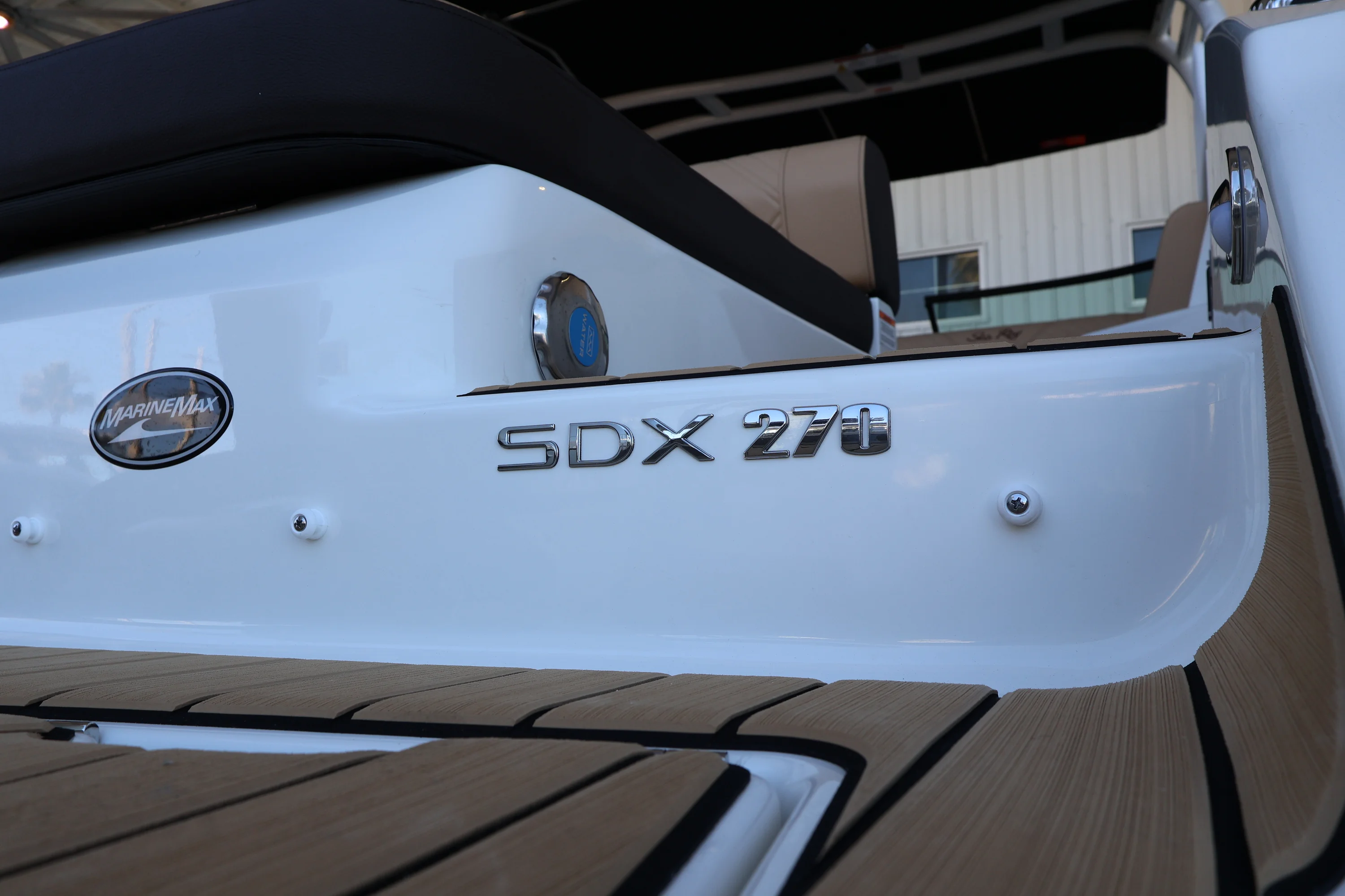 2026 Sea Ray SDX 270 Outboard Image Thumbnail #8