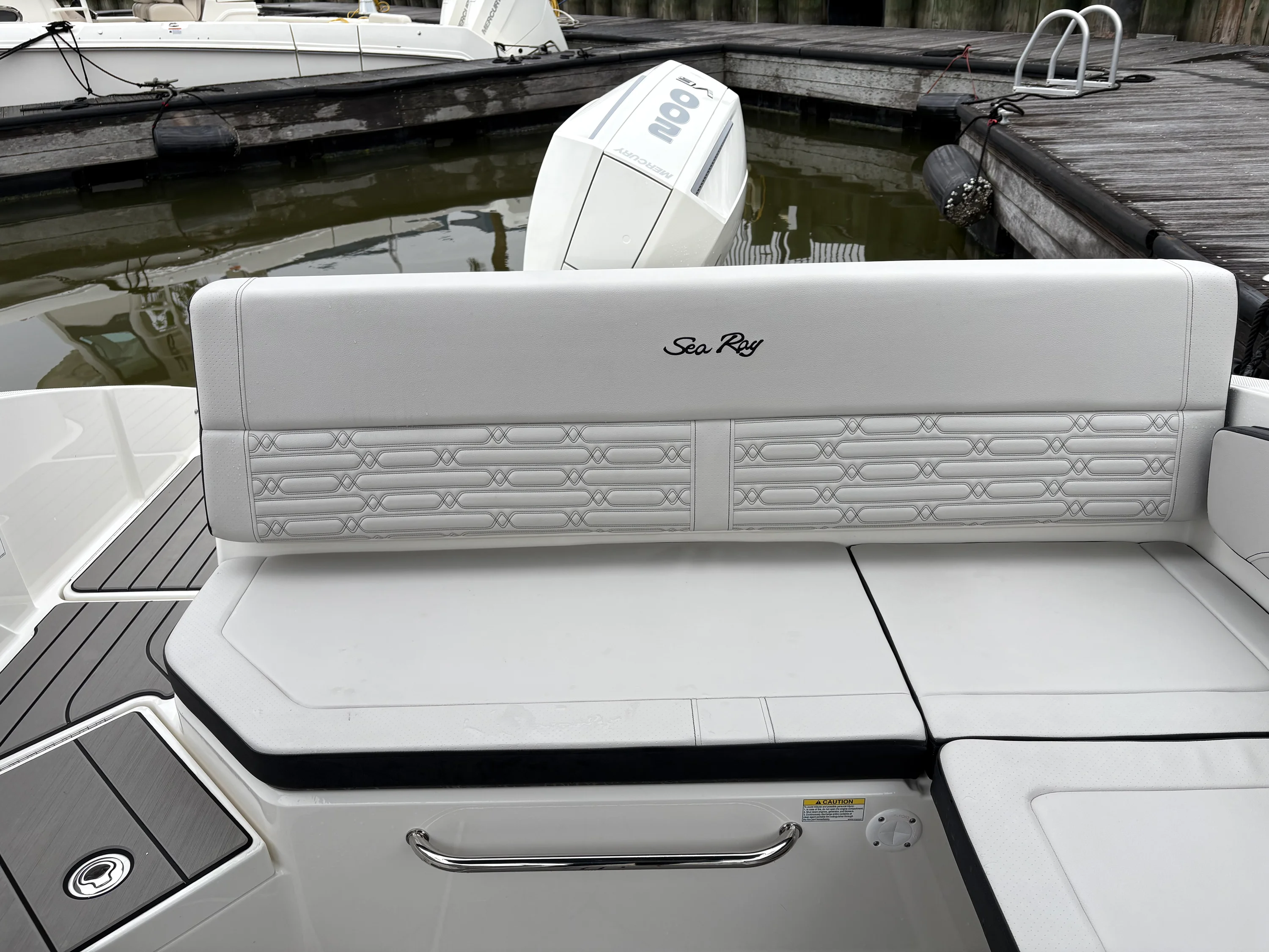 2026 Sea Ray SPX 210 Outboard Image Thumbnail #25
