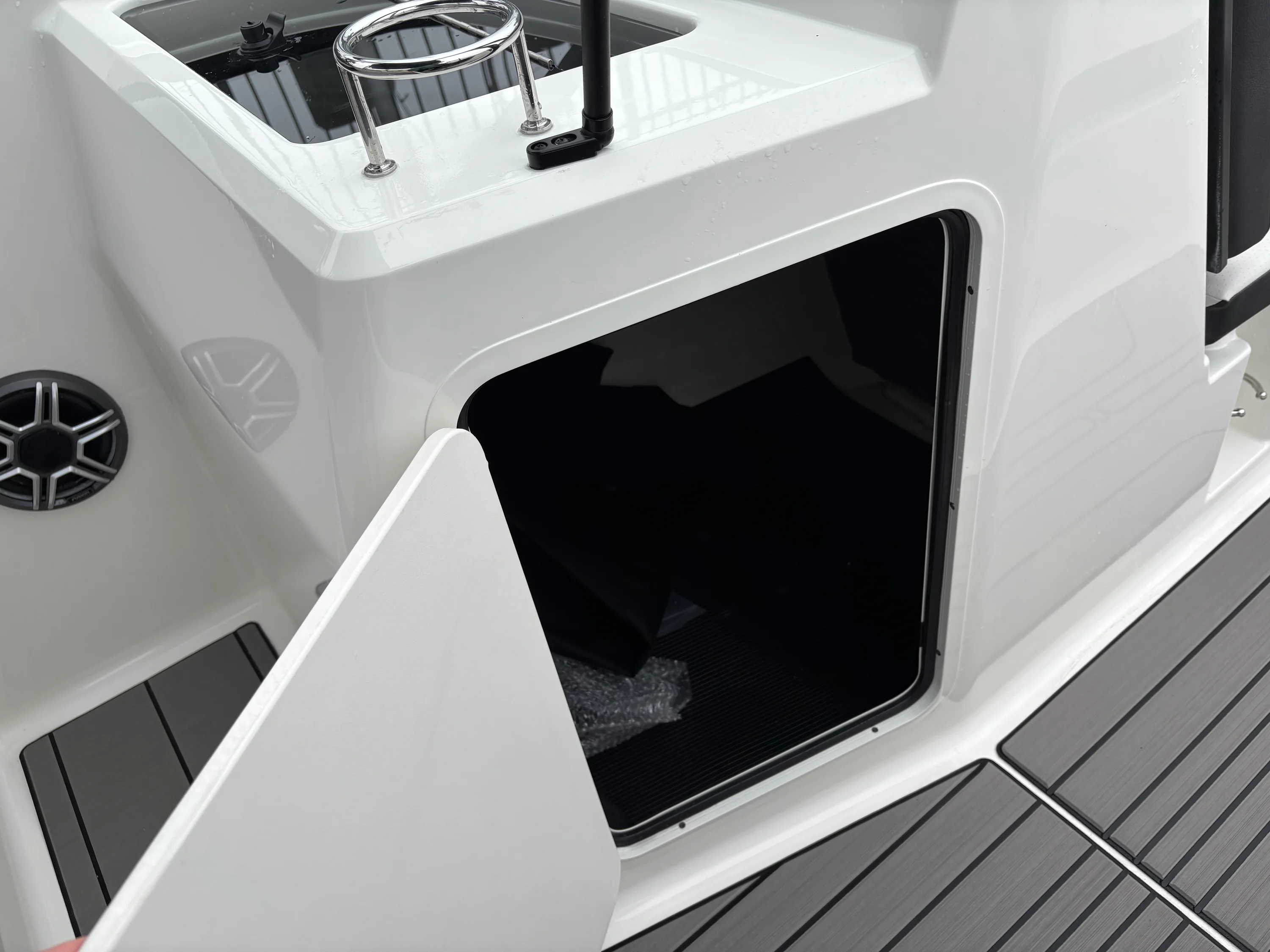 2026 Sea Ray SPX 210 Outboard Image Thumbnail #19