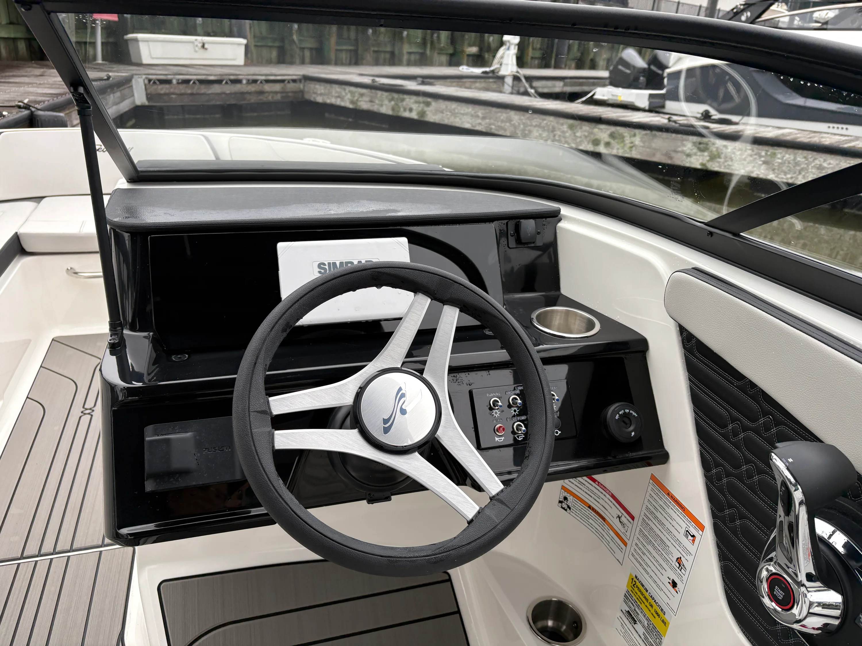 2026 Sea Ray SPX 210 Outboard Image Thumbnail #14