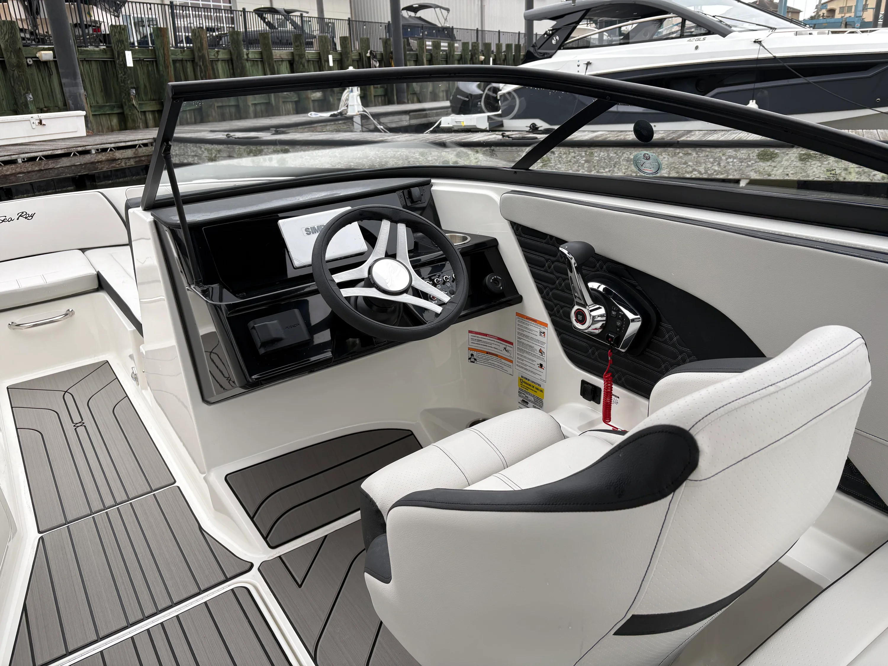 2026 Sea Ray SPX 210 Outboard Image Thumbnail #23