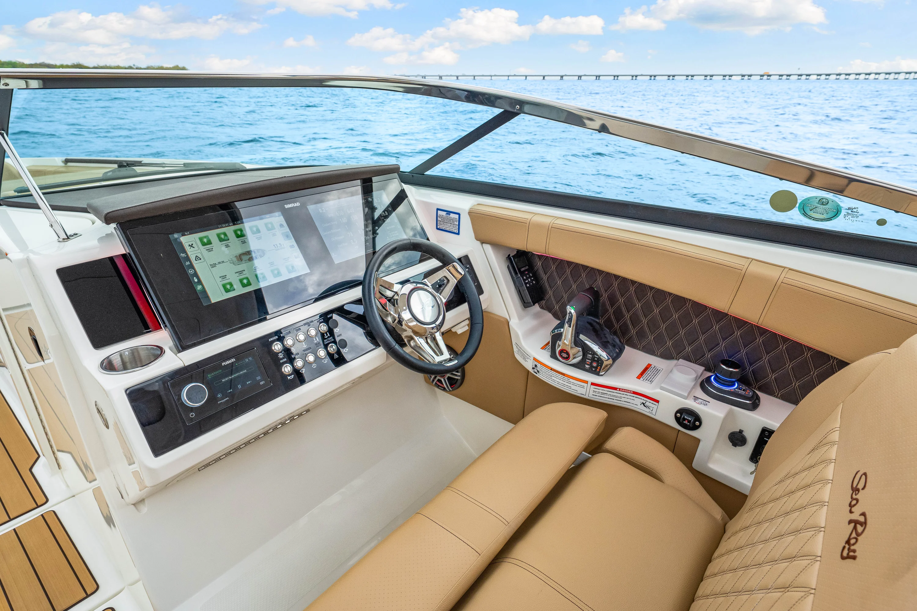 2026 Sea Ray SLX 350 Outboard Image Thumbnail #33