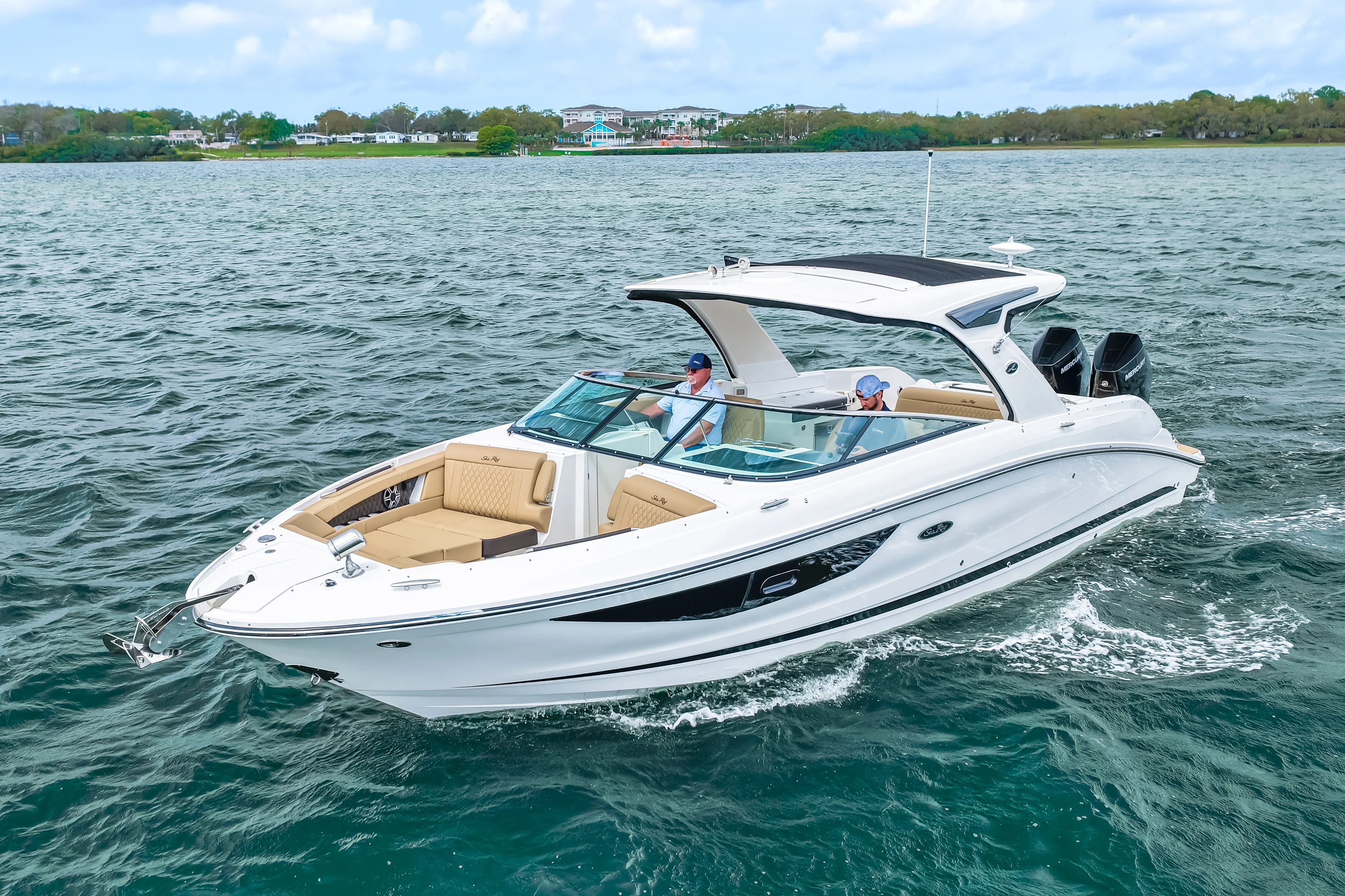 2026 Sea Ray SLX 350 Outboard Image Thumbnail #3