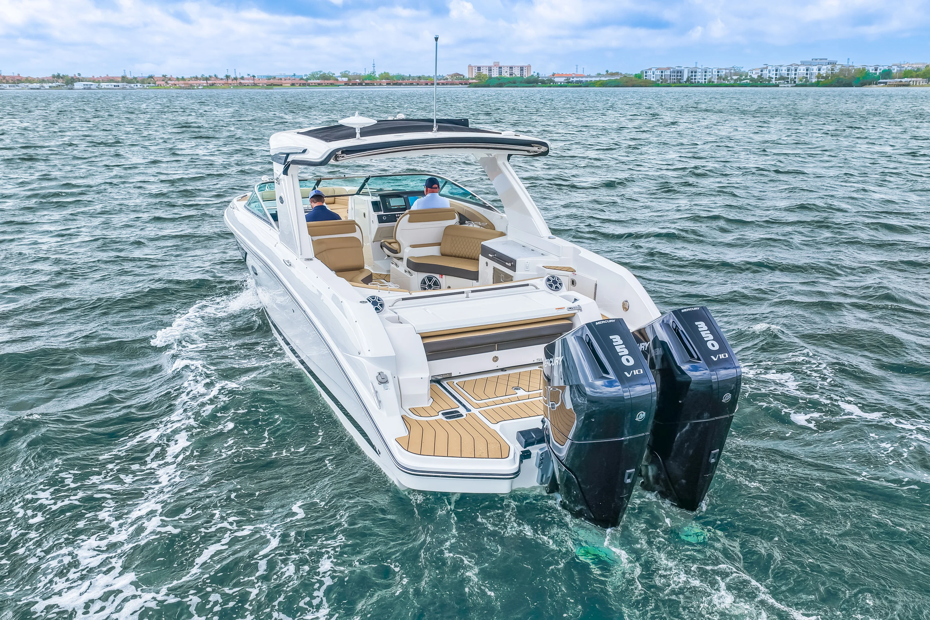 2026 Sea Ray SLX 350 Outboard Image Thumbnail #12