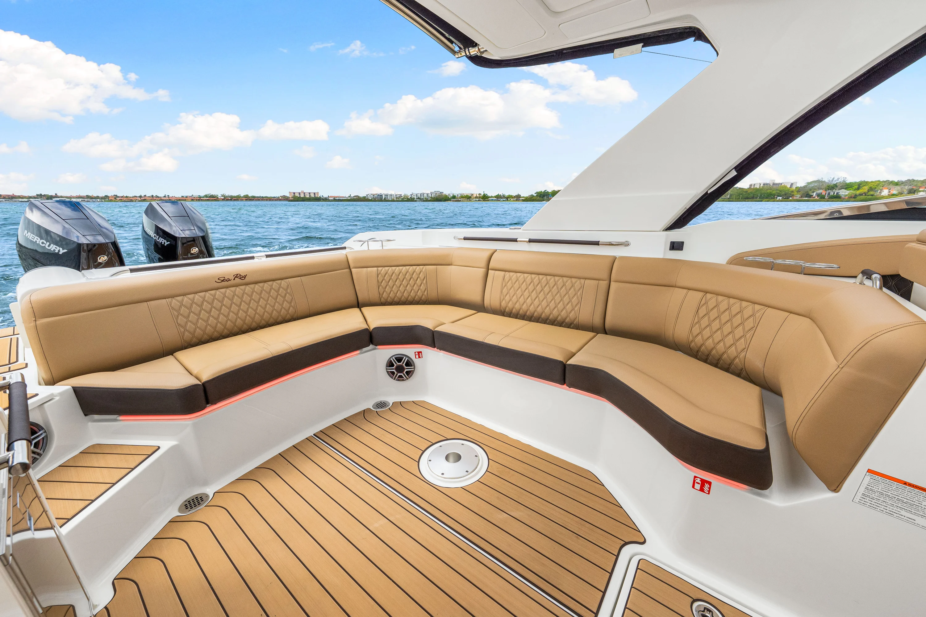 2026 Sea Ray SLX 350 Outboard Image Thumbnail #37