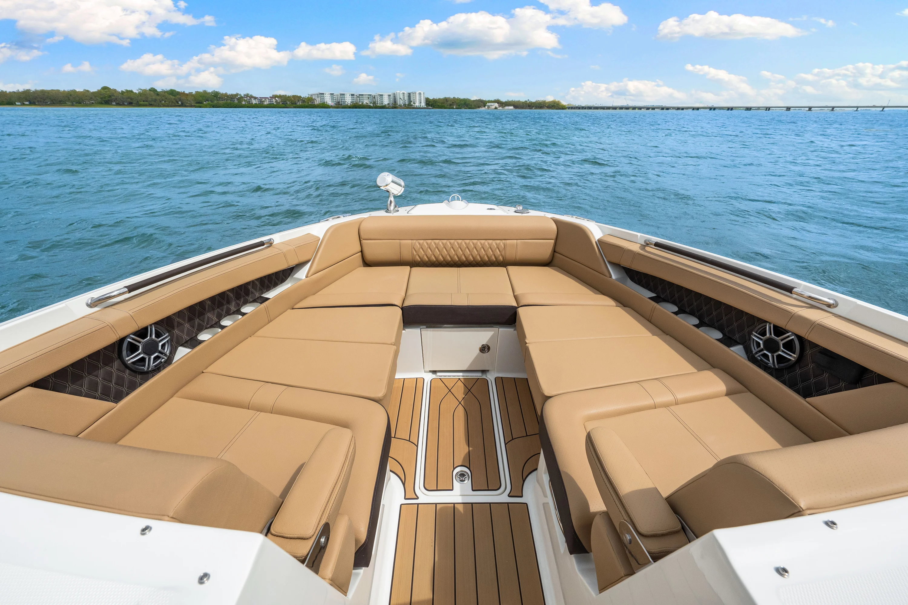 2026 Sea Ray SLX 350 Outboard Image Thumbnail #40