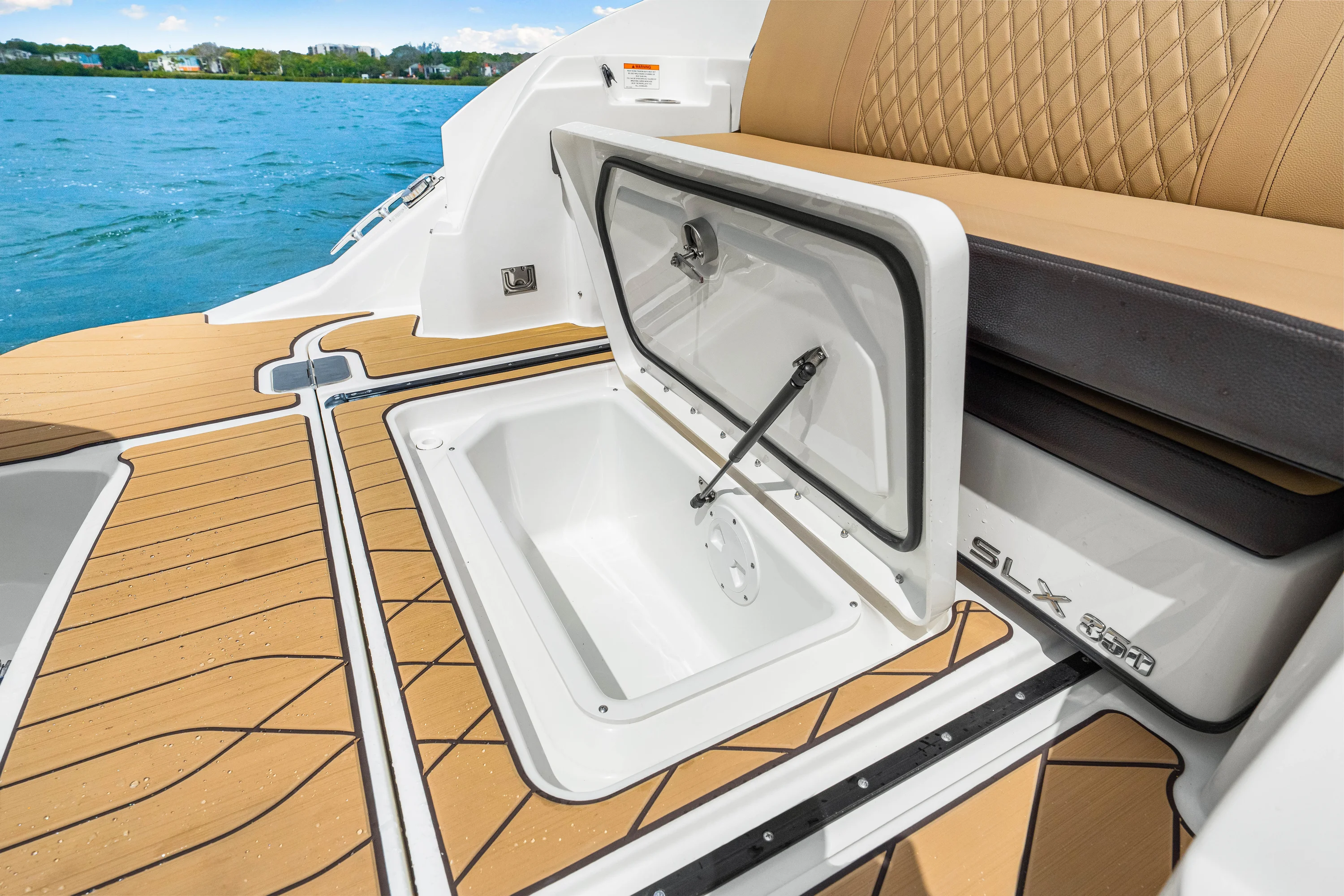 2026 Sea Ray SLX 350 Outboard Image Thumbnail #25