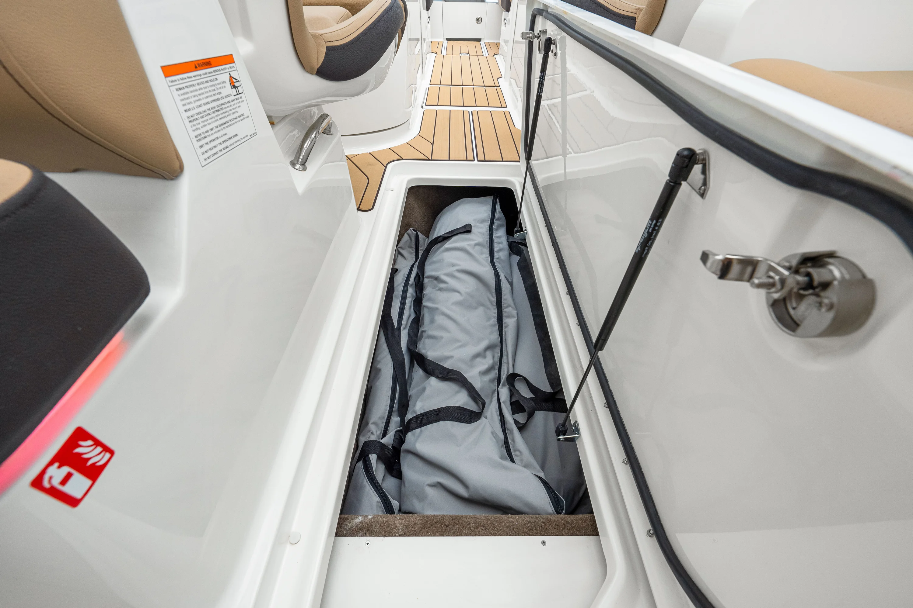 2026 Sea Ray SLX 350 Outboard Image Thumbnail #48