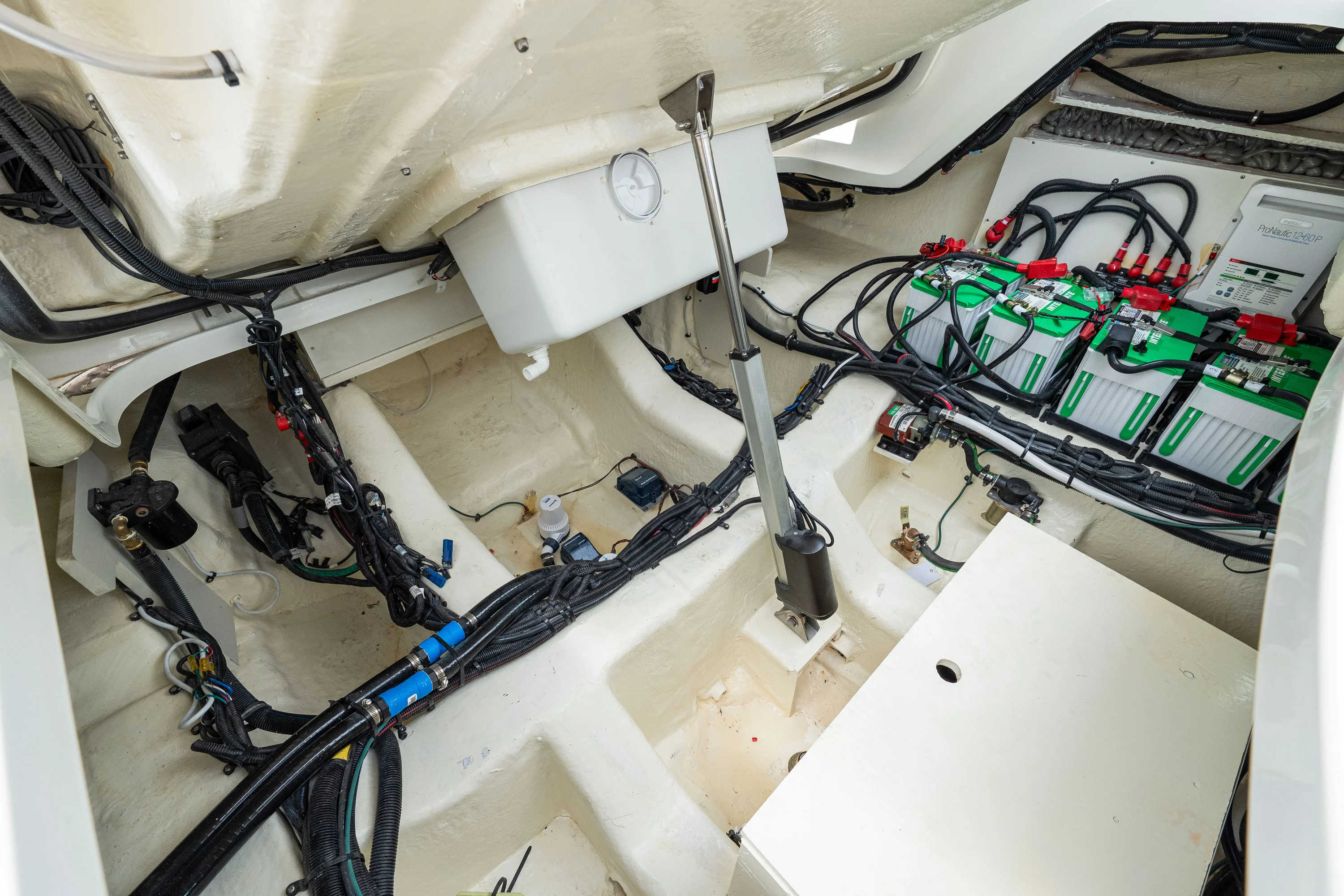 2026 Sea Ray SLX 350 Outboard Image Thumbnail #49