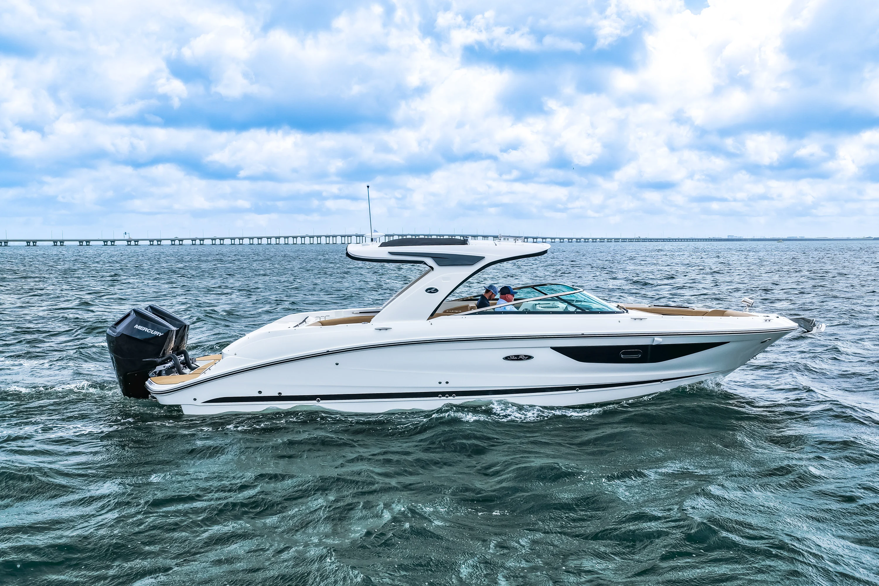 2026 Sea Ray SLX 350 Outboard Image Thumbnail #14