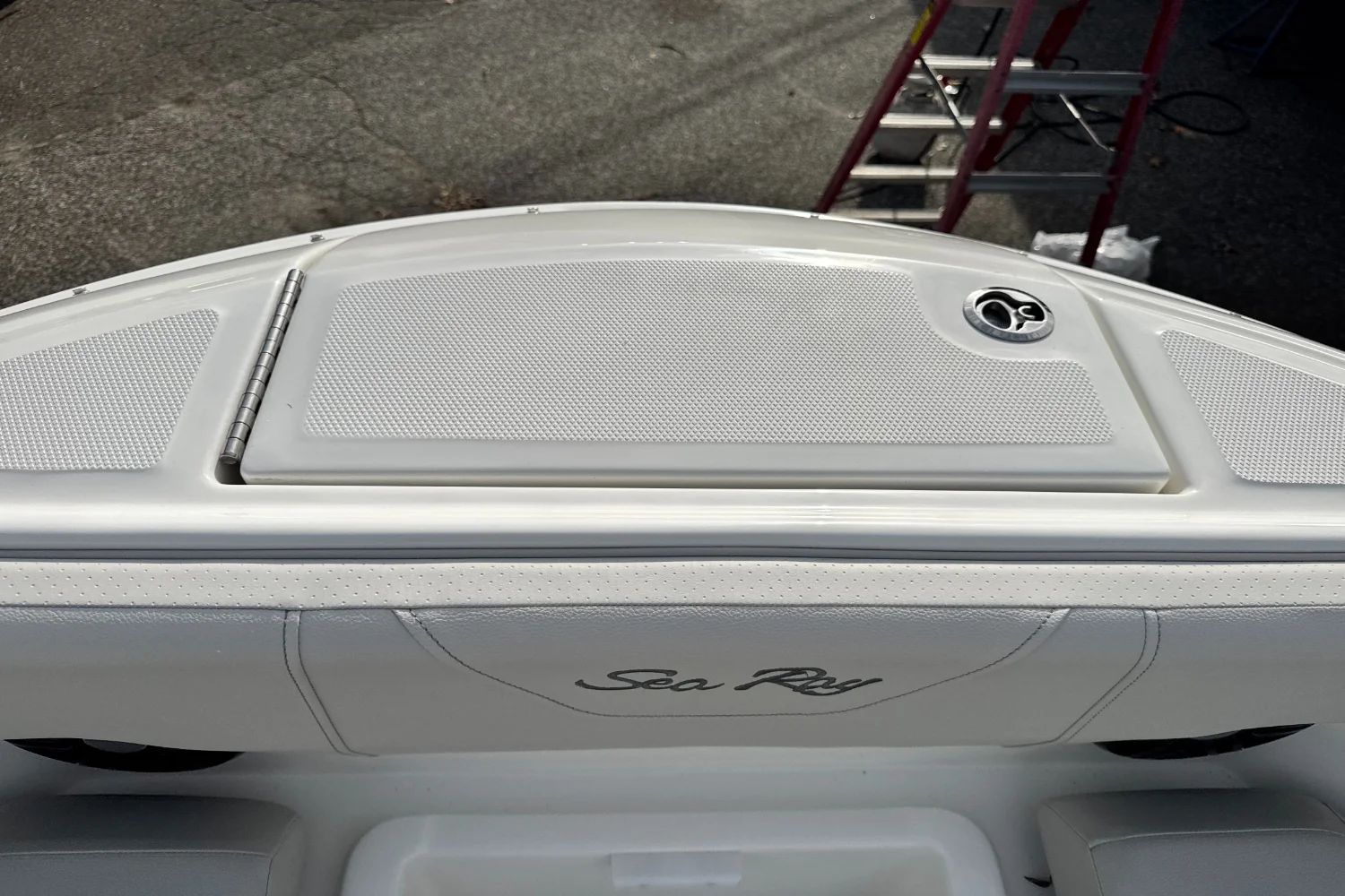 2026 Sea Ray SDX 230 Outboard Image Thumbnail #43