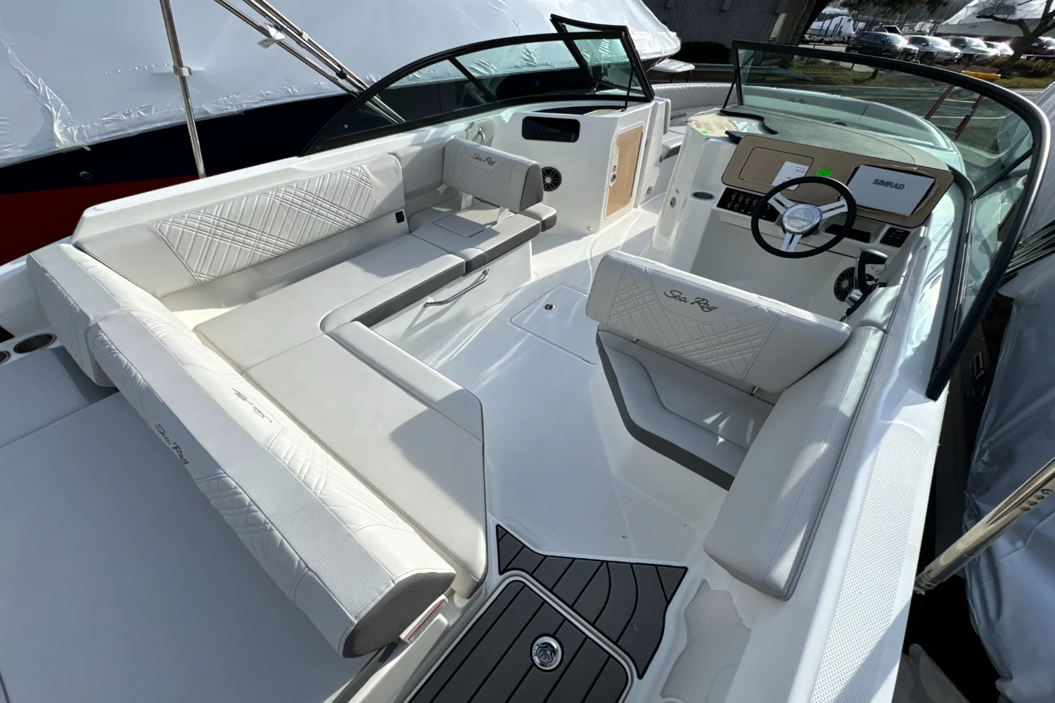 2026 Sea Ray SDX 230 Outboard Image Thumbnail #16