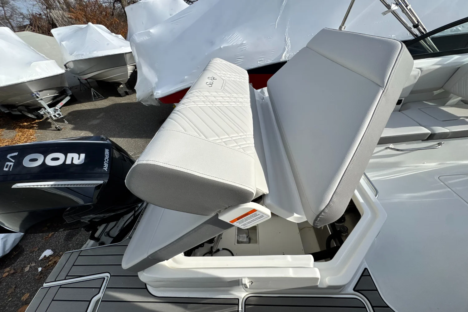 2026 Sea Ray SDX 230 Outboard Image Thumbnail #13