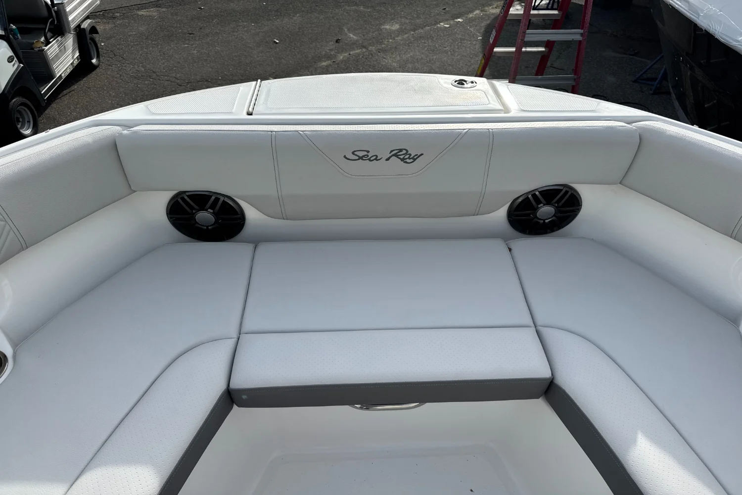 2026 Sea Ray SDX 230 Outboard Image Thumbnail #41