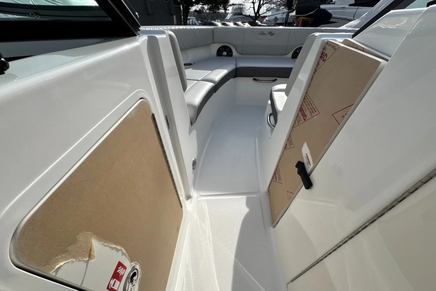 2026 Sea Ray SDX 230 Outboard Image Thumbnail #35