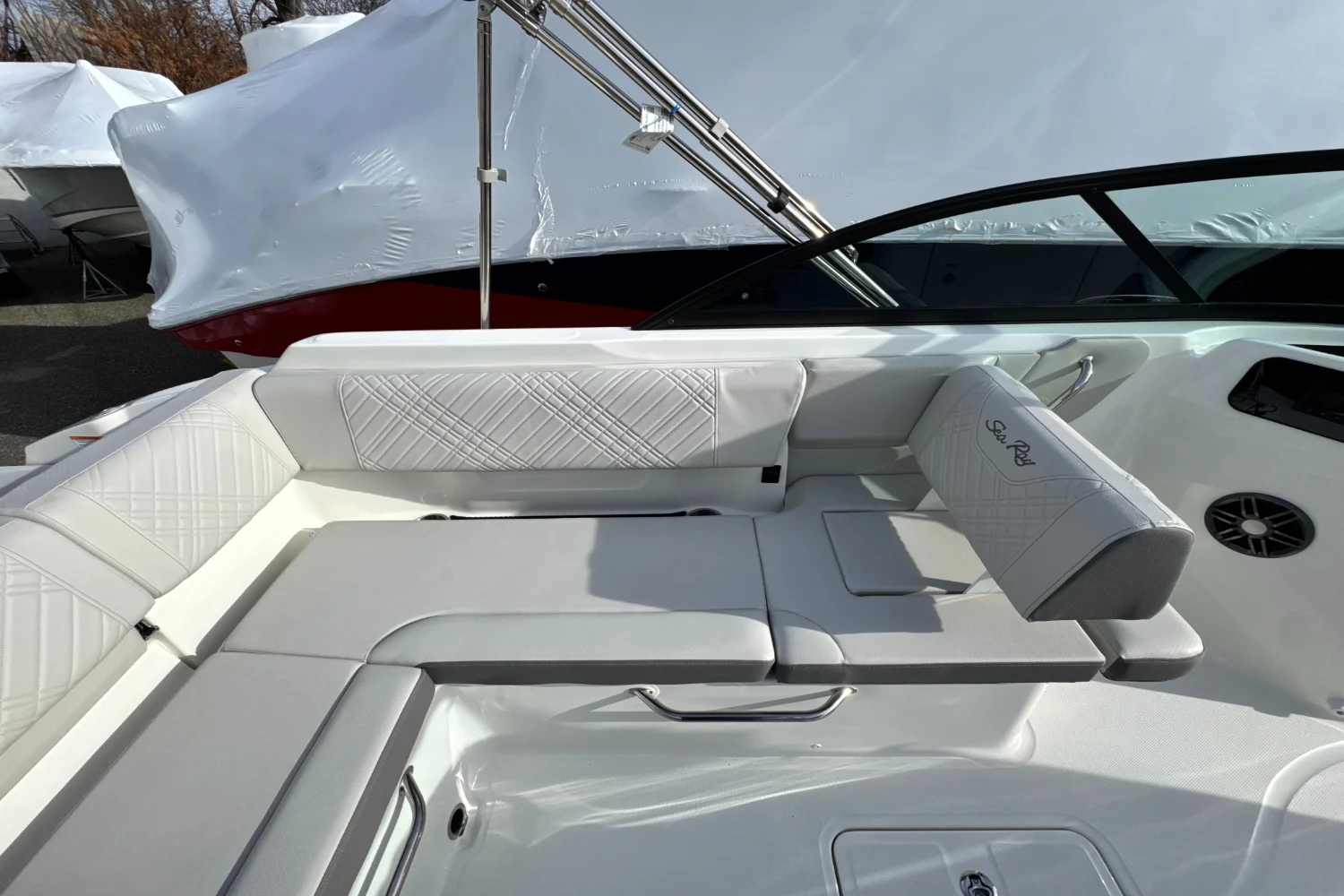 2026 Sea Ray SDX 230 Outboard Image Thumbnail #17