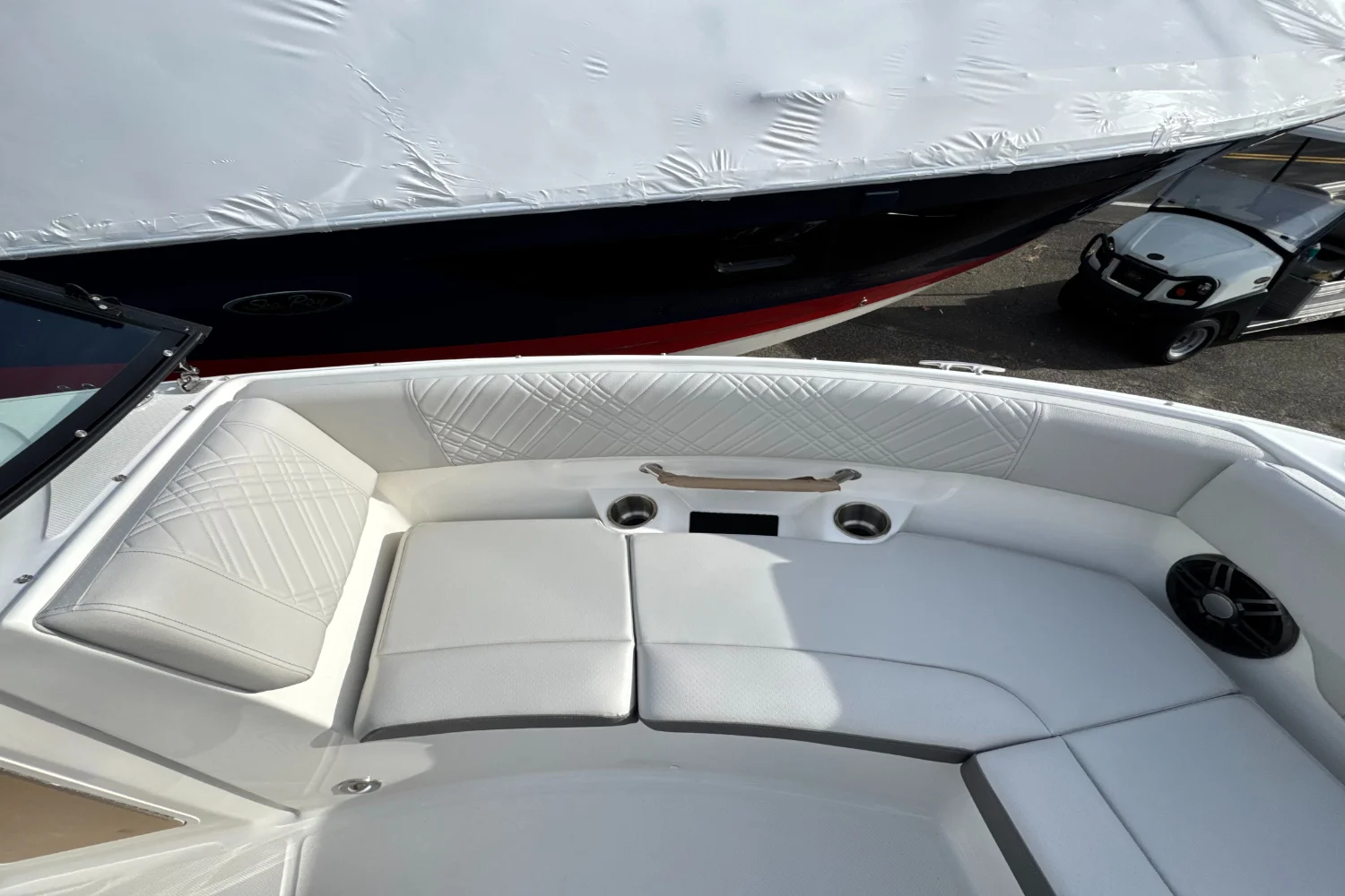 2026 Sea Ray SDX 230 Outboard Image Thumbnail #39