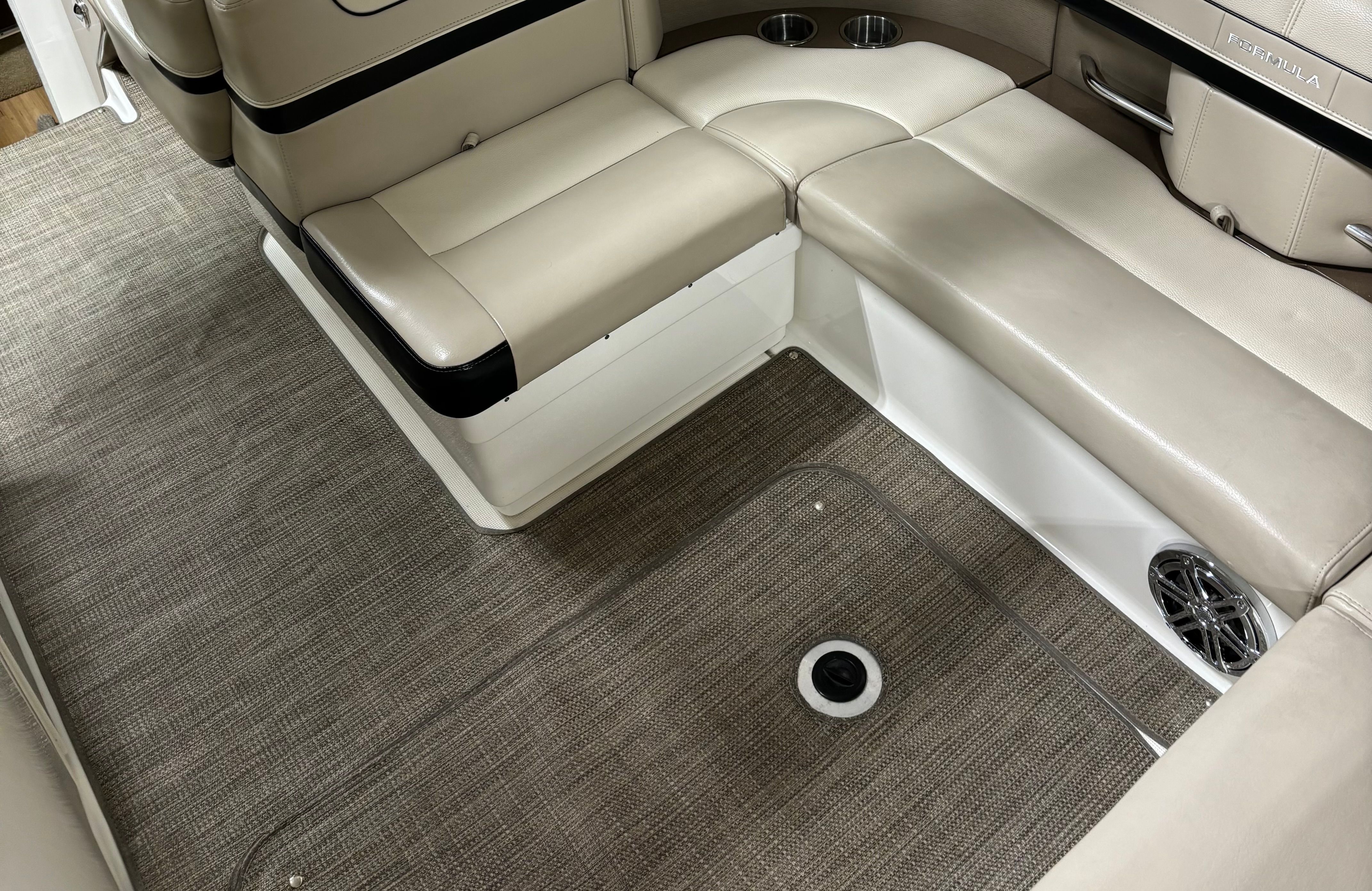 2015 Formula 310 SS Image Thumbnail #5