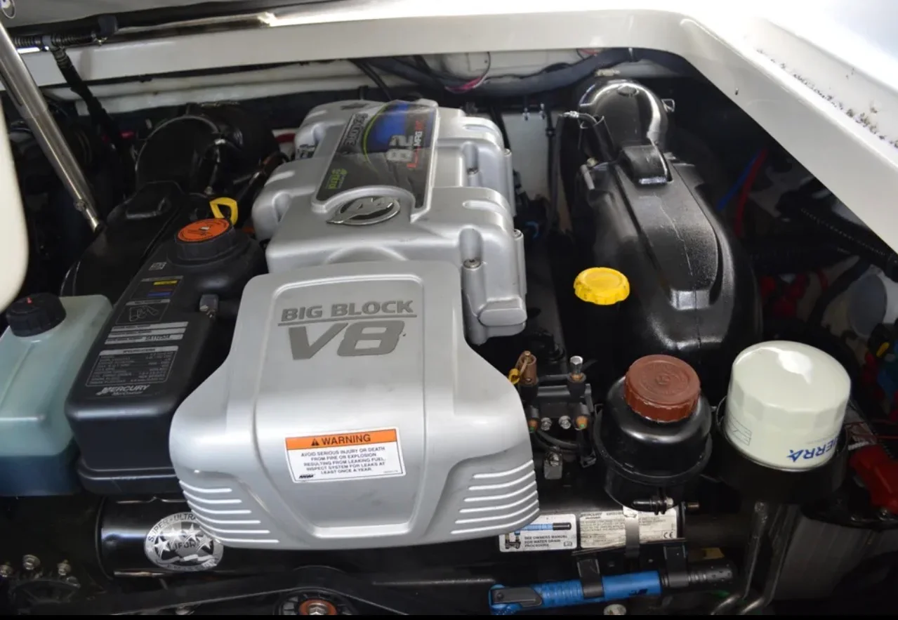 2015 Formula 310 SS Image Thumbnail #9