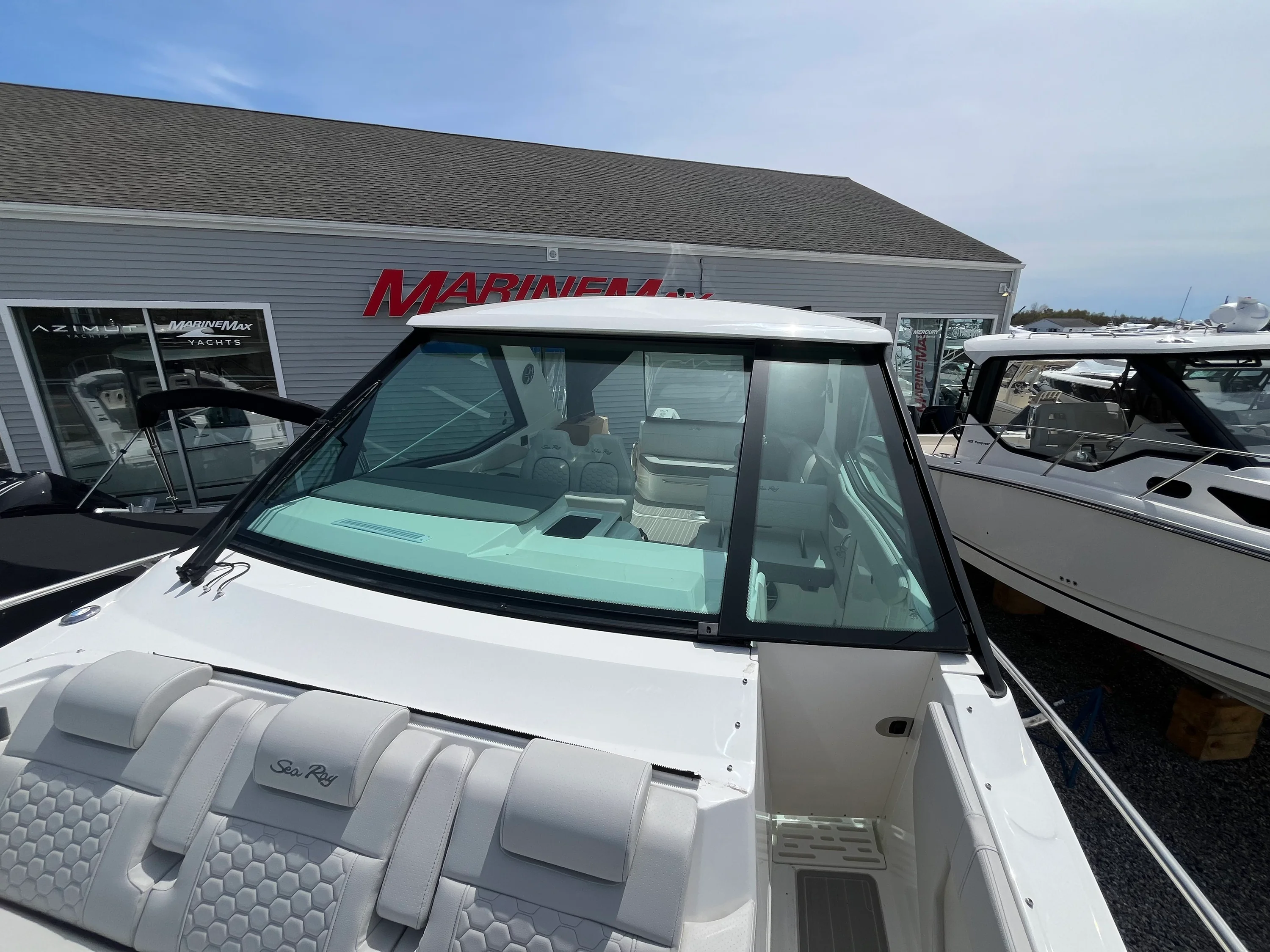 2026 Sea Ray Sundancer 320 Outboard Image Thumbnail #35