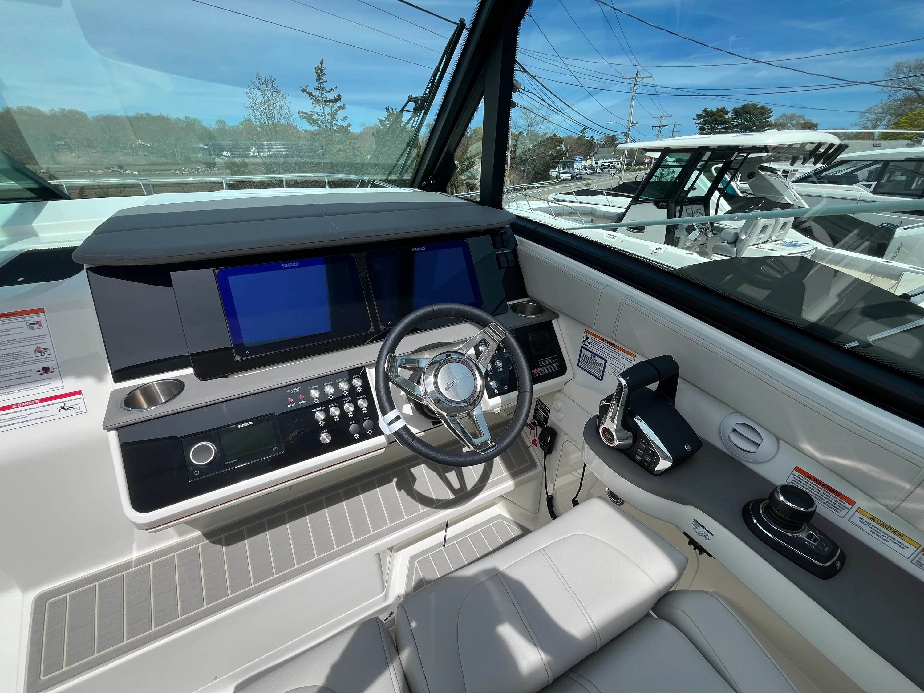 2026 Sea Ray Sundancer 320 Outboard Image Thumbnail #14