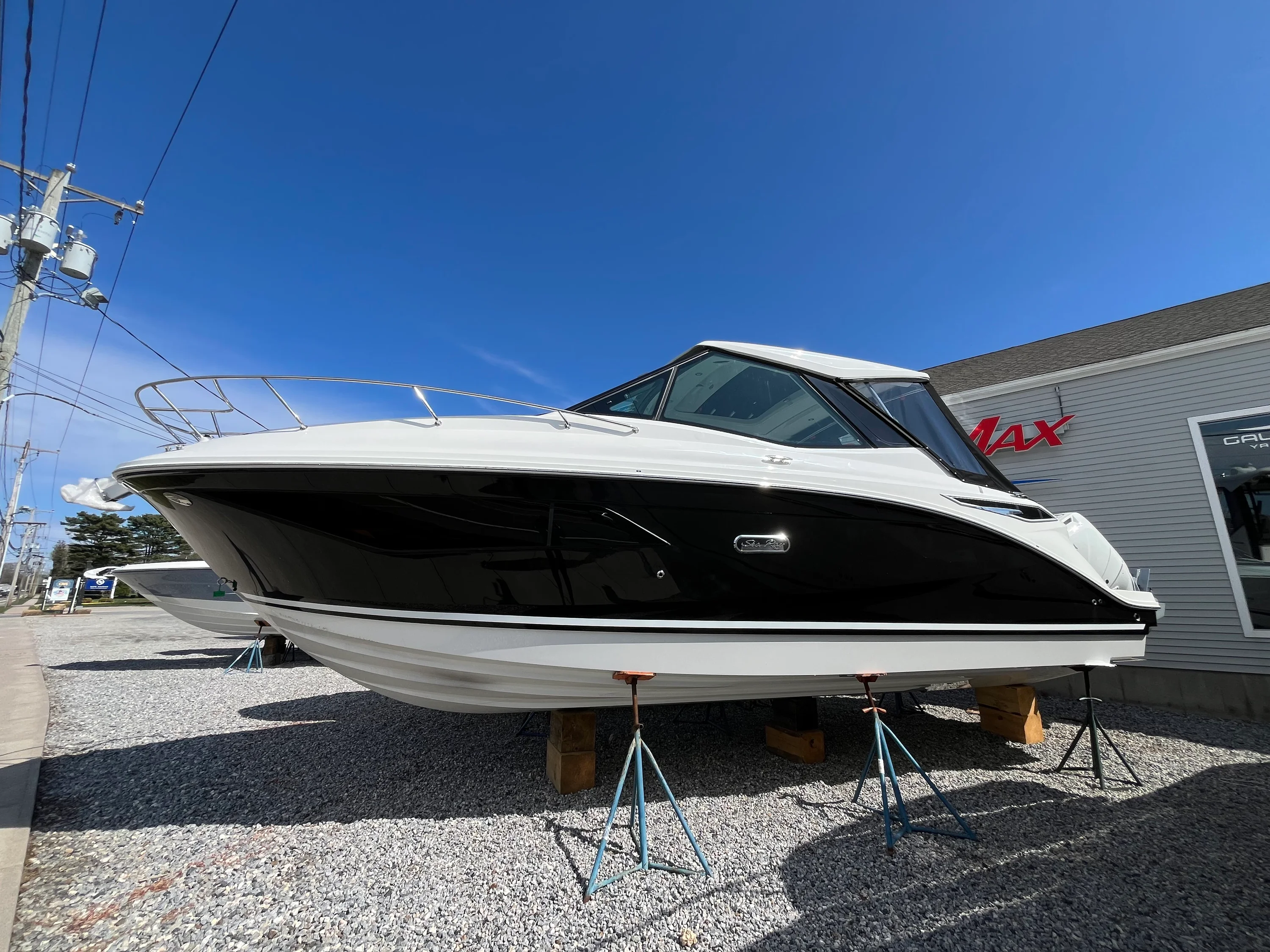 2026 Sea Ray Sundancer 320 Outboard Image Thumbnail #0