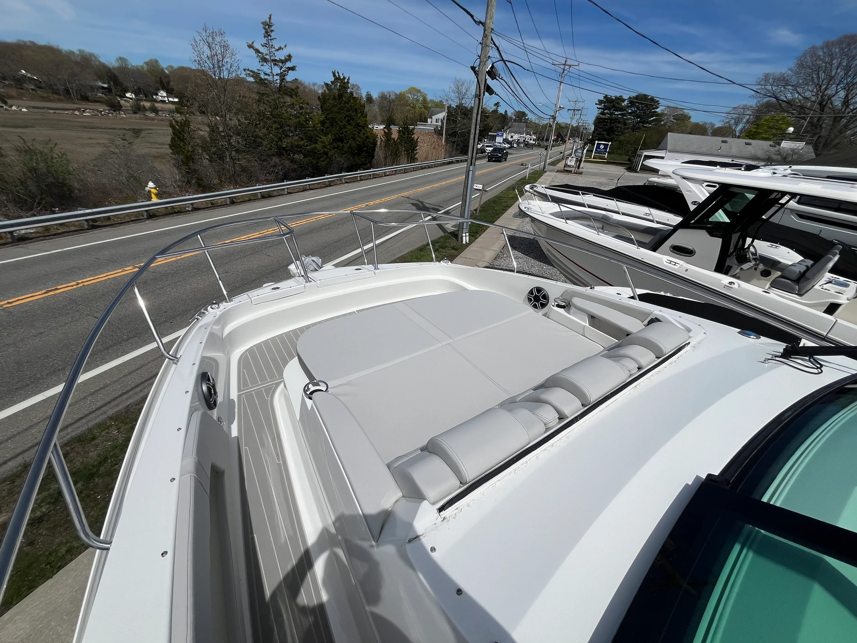 2026 Sea Ray Sundancer 320 Outboard Image Thumbnail #30
