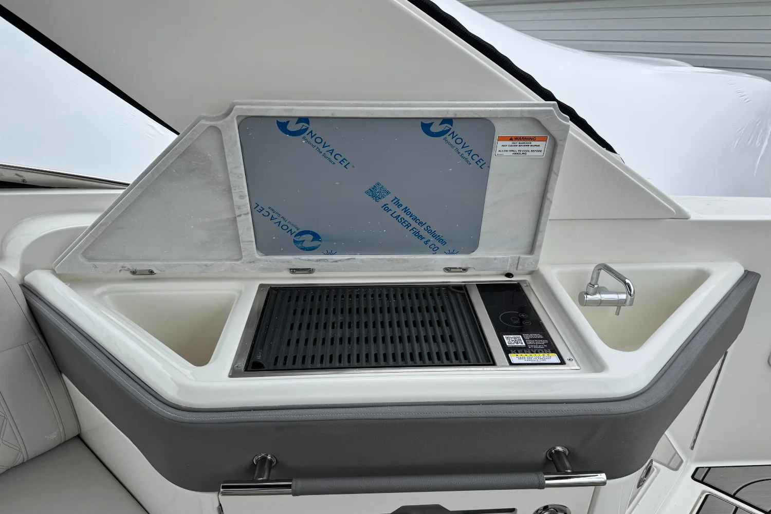 2026 Sea Ray SLX 310 Outboard Image Thumbnail #22