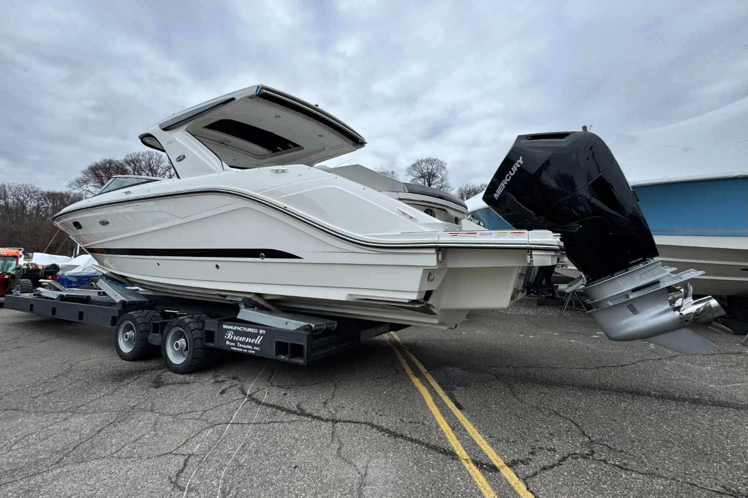 2026 Sea Ray SLX 310 Outboard Image Thumbnail #51