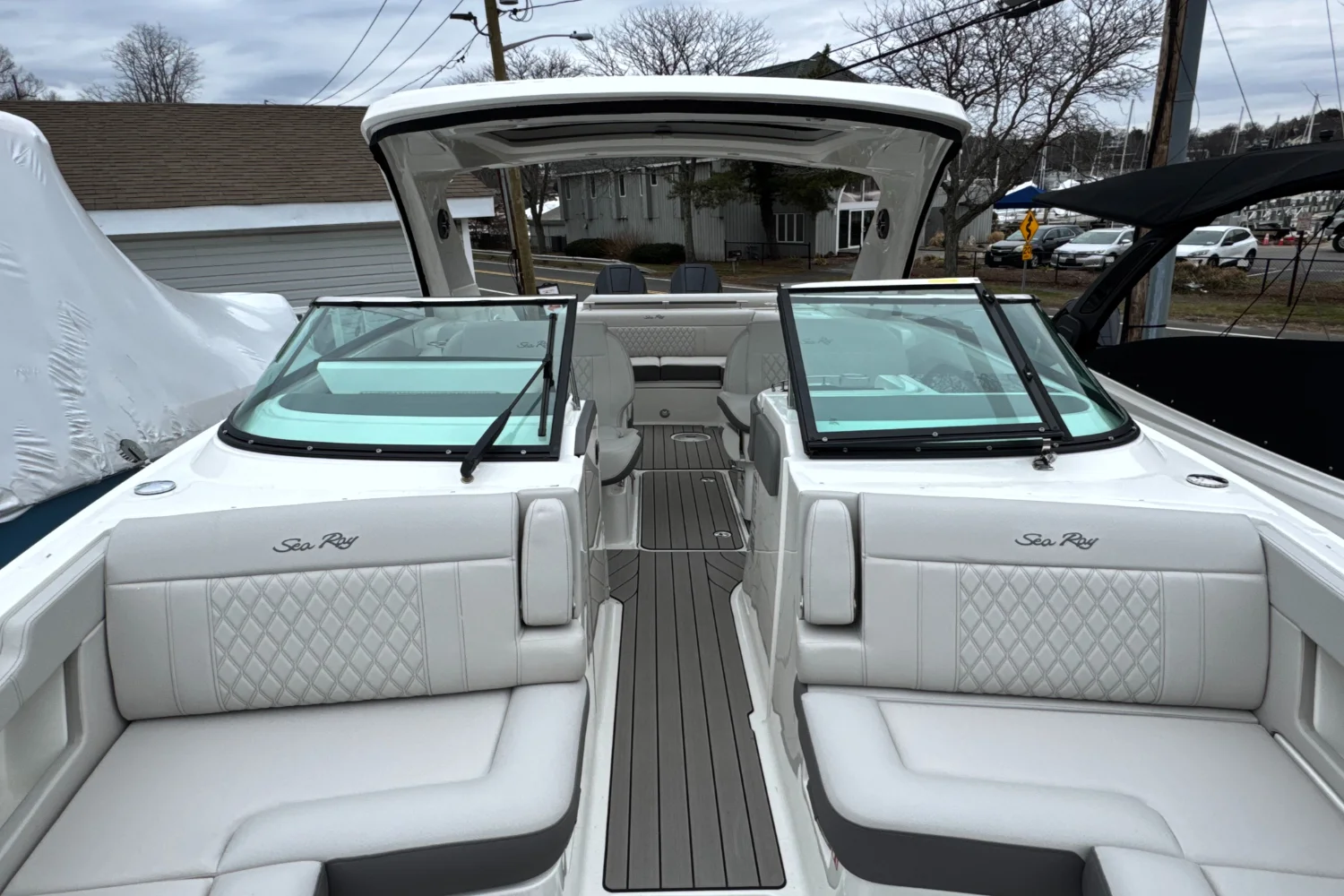 2026 Sea Ray SLX 310 Outboard Image Thumbnail #47