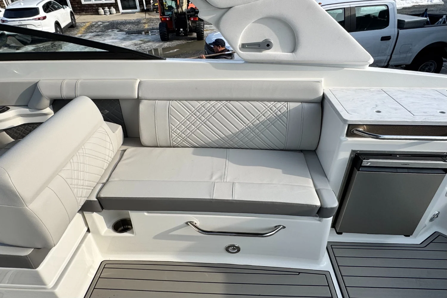 2026 Sea Ray SDX 290 Outboard Image Thumbnail #21