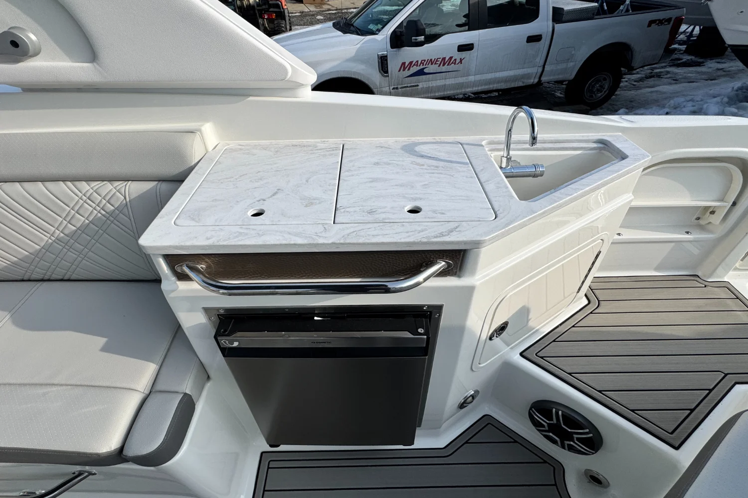 2026 Sea Ray SDX 290 Outboard Image Thumbnail #19