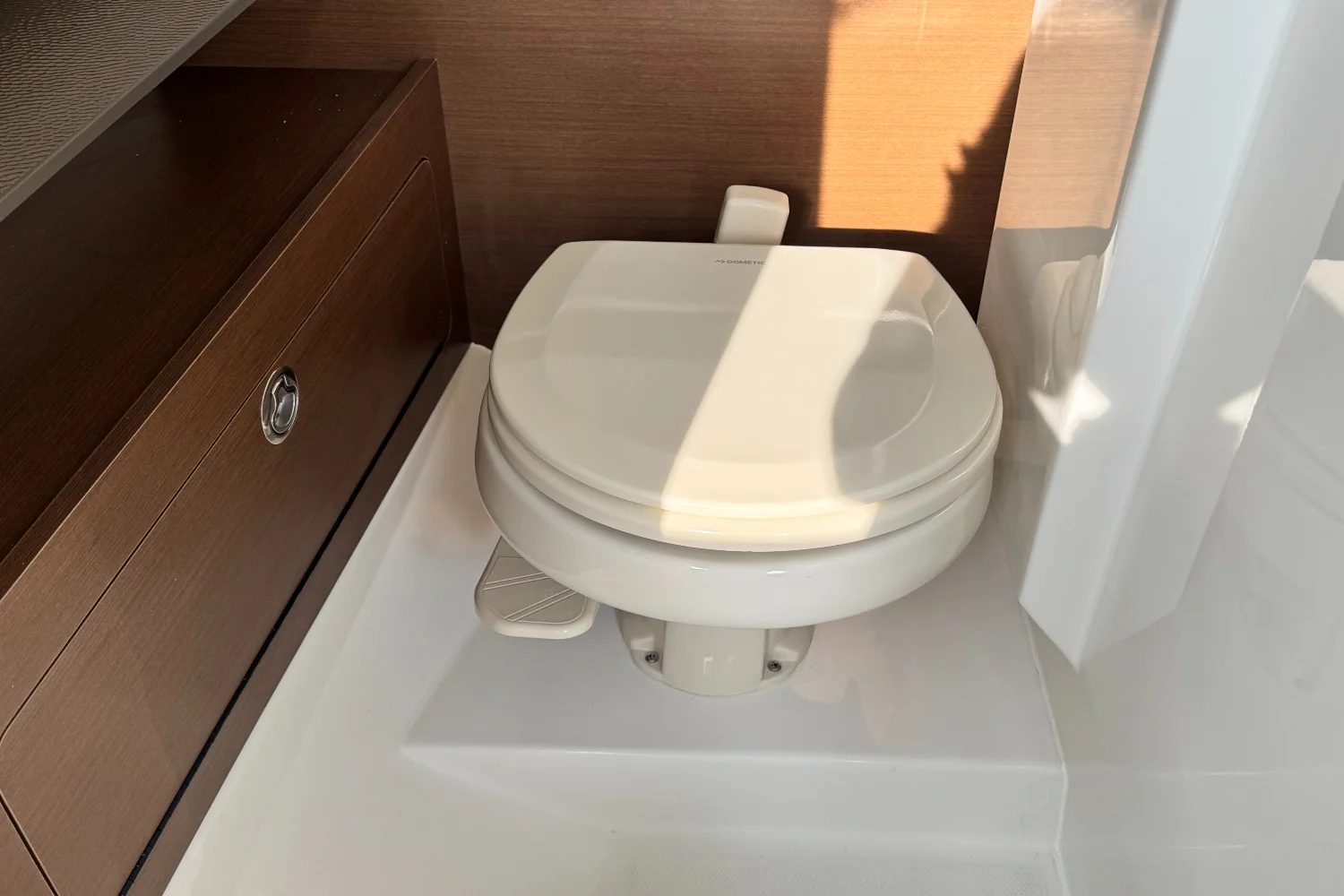 2026 Sea Ray SDX 290 Outboard Image Thumbnail #36