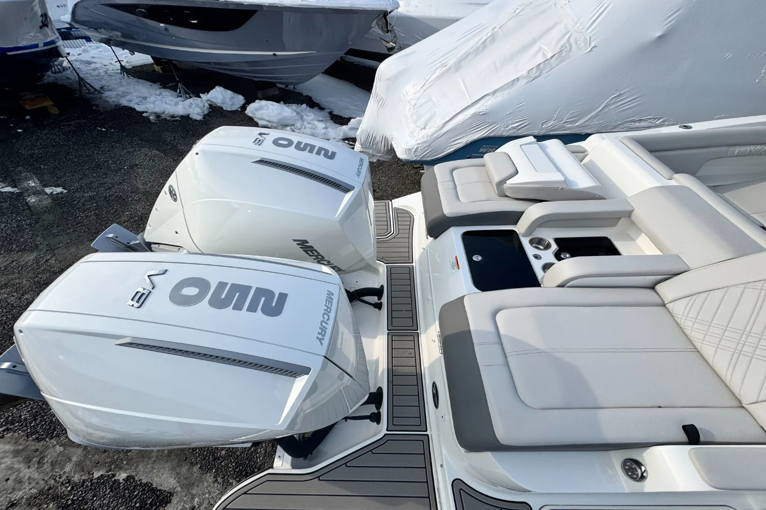 2026 Sea Ray SDX 290 Outboard Image Thumbnail #5