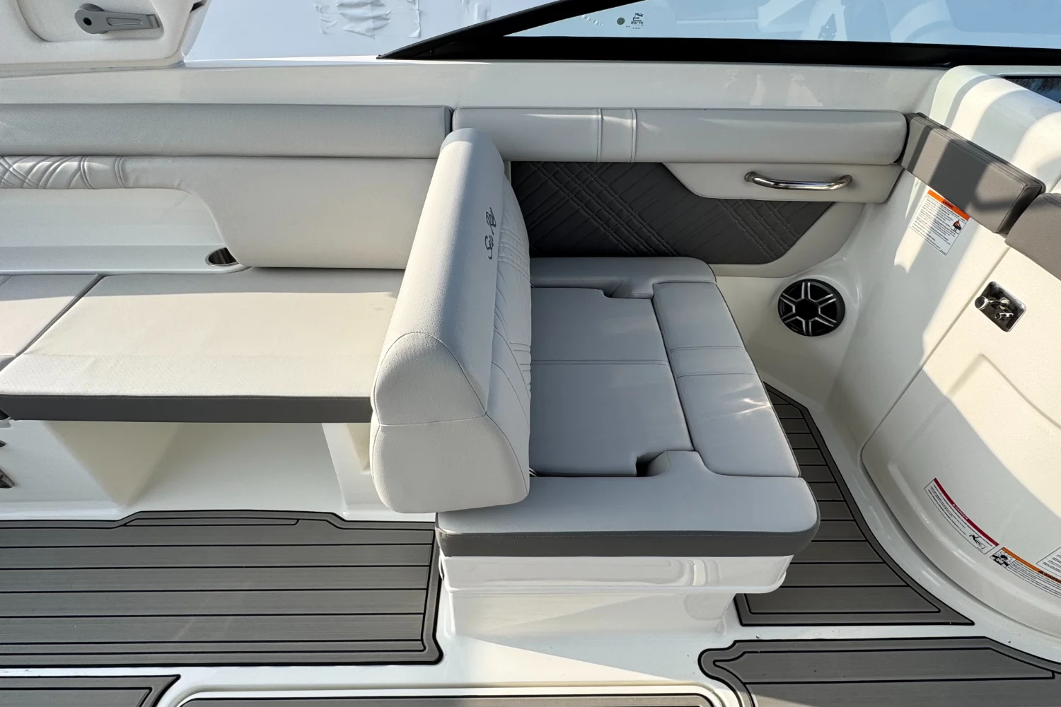 2026 Sea Ray SDX 290 Outboard Image Thumbnail #30