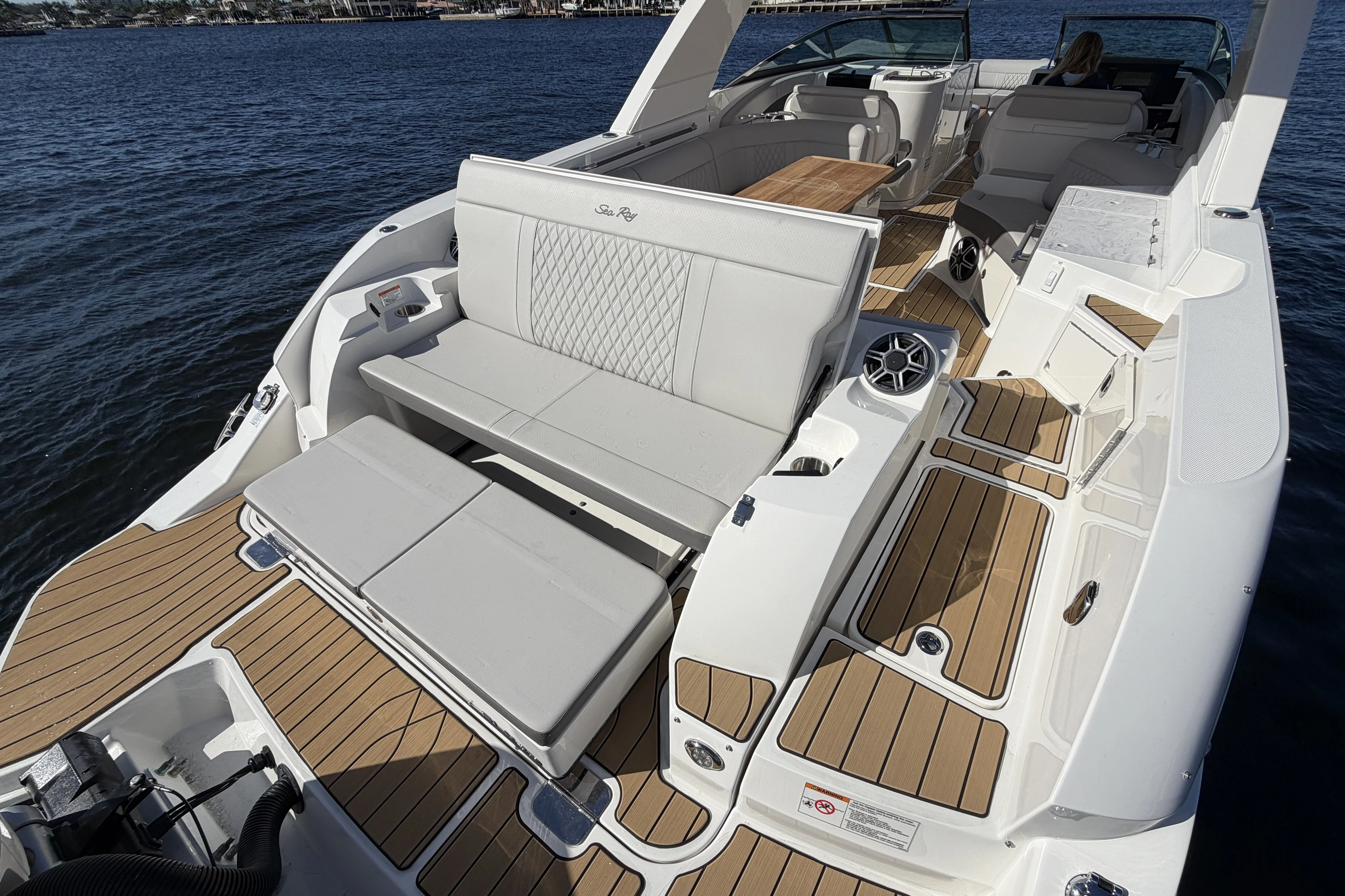 2026 Sea Ray SLX 350 Outboard Image Thumbnail #15