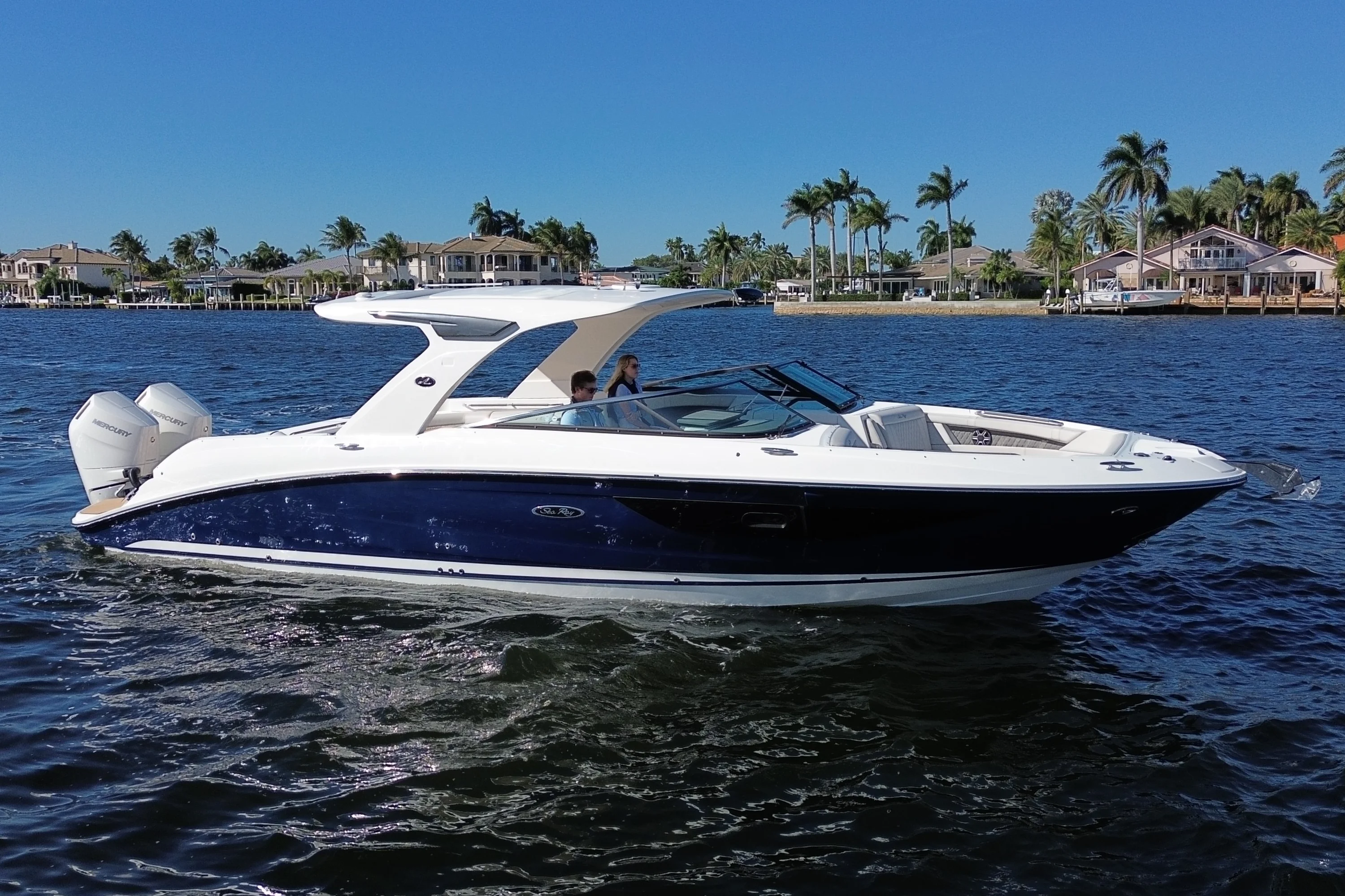 2026 Sea Ray SLX 350 Outboard Image Thumbnail #0